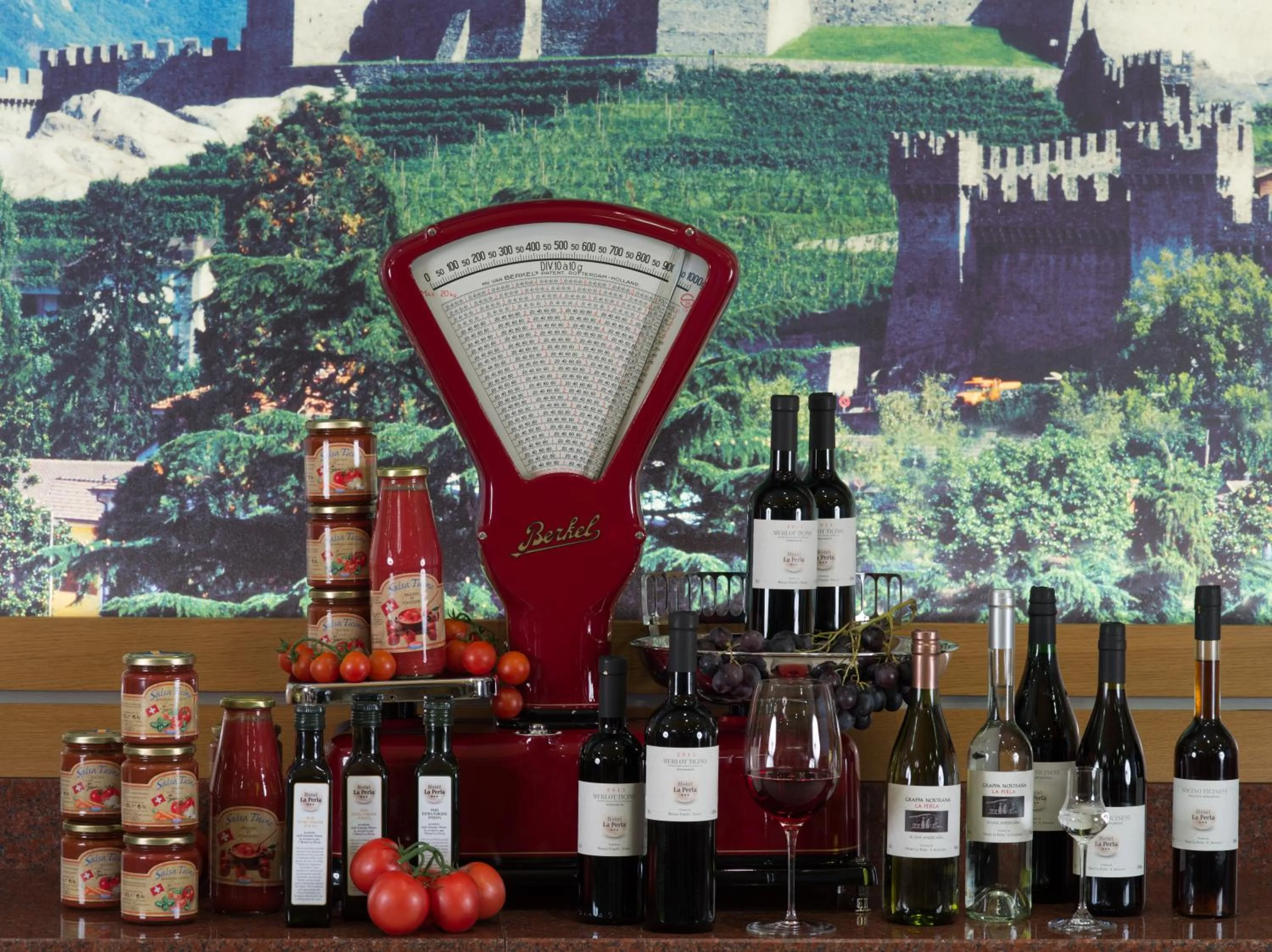 Food and drinks in Hotel La Perla