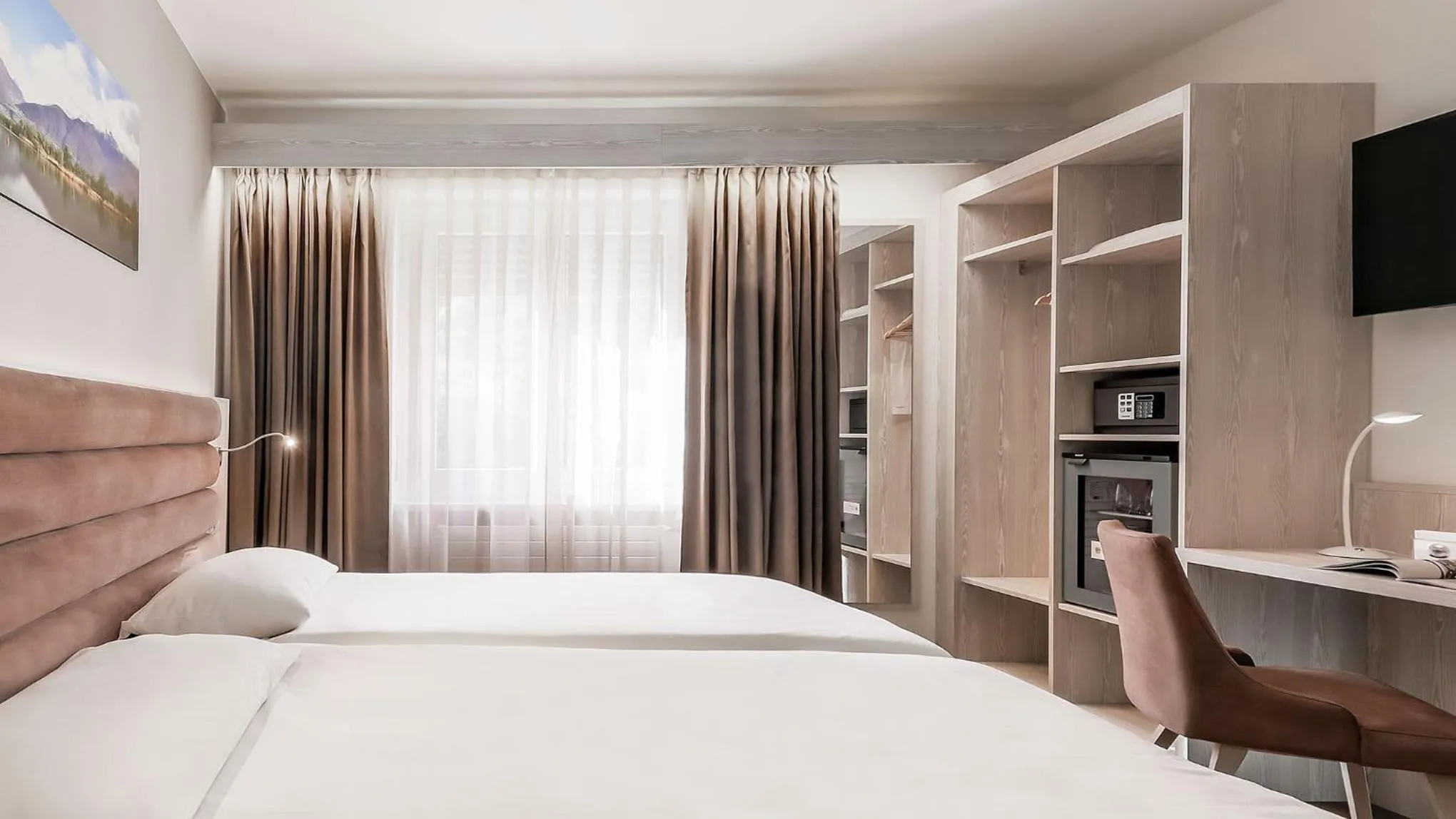 Bed in Hotel La Perla