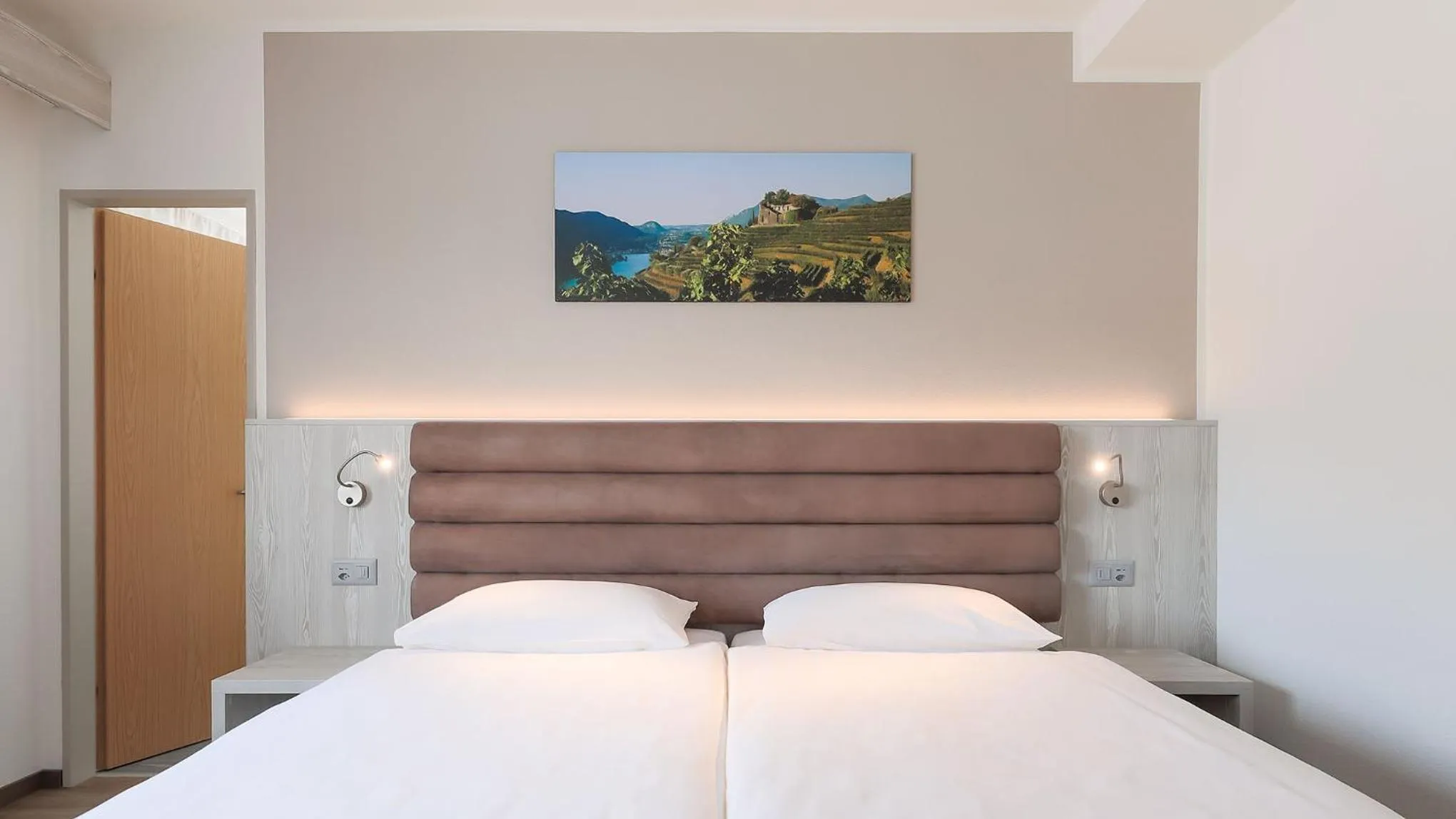 Photo of the whole room, Bed in Hotel La Perla