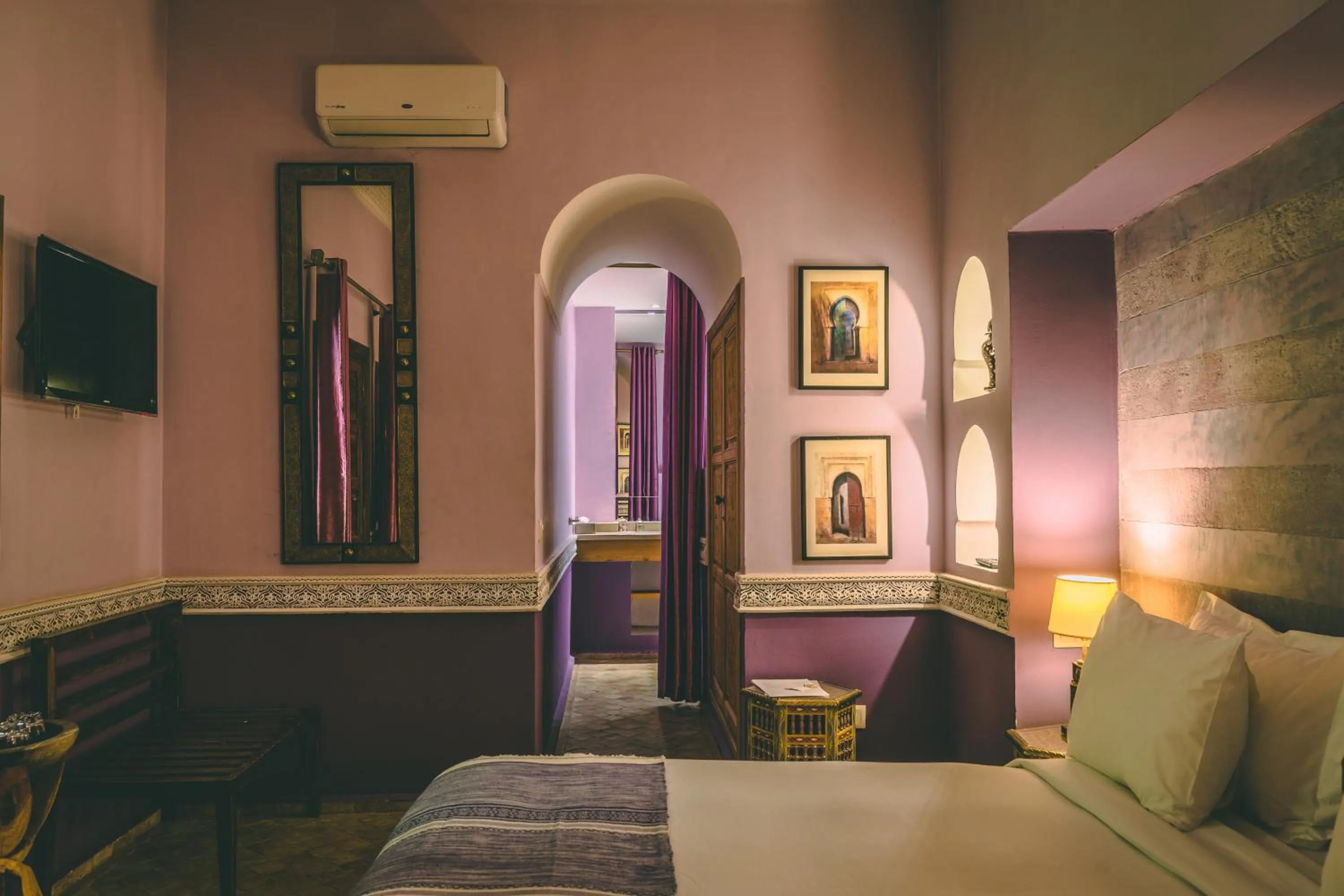 Bed in Riad Enchanté