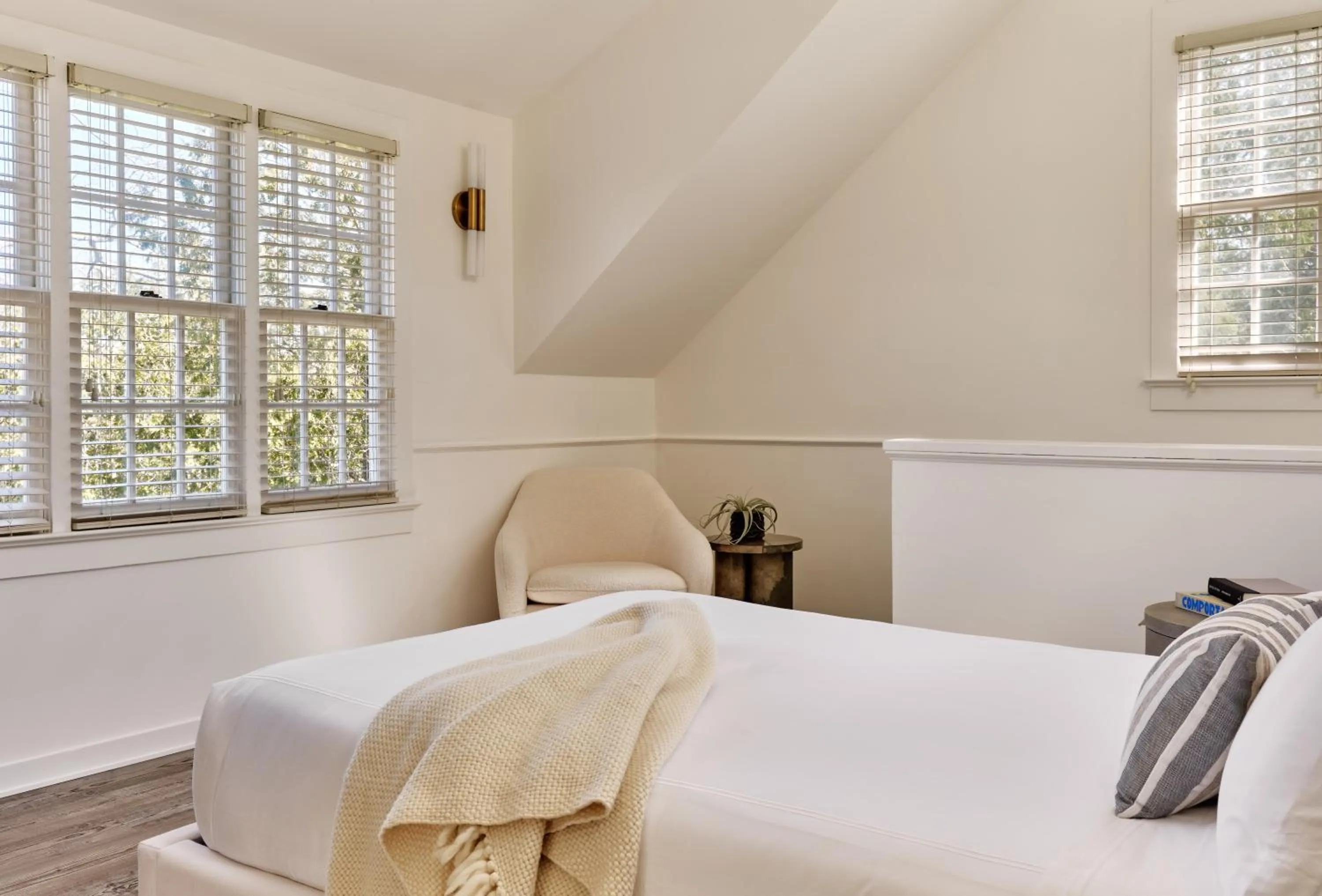 Bed in EHP Resort & Marina