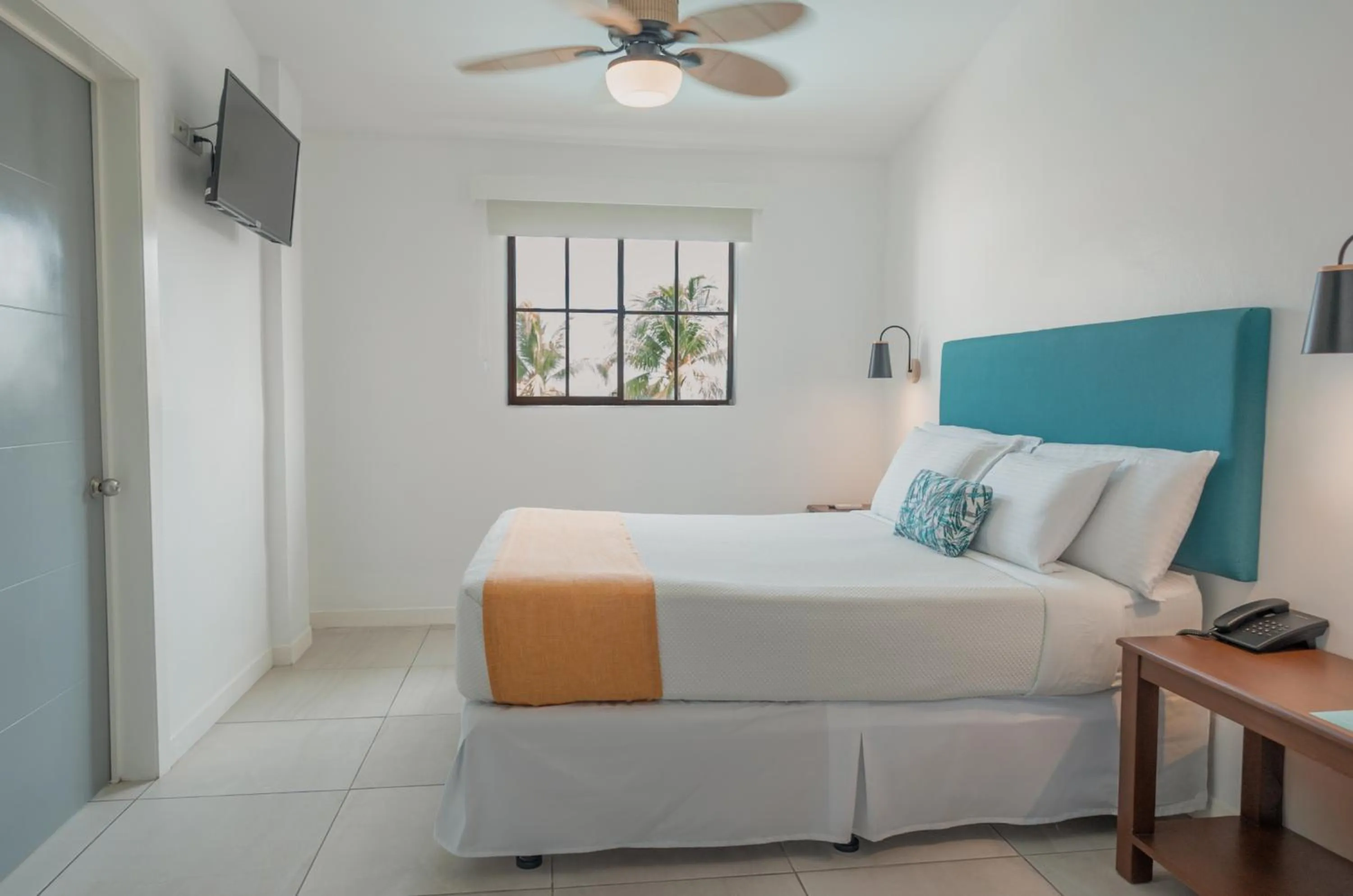 Bed in Hotel Roca Sunzal