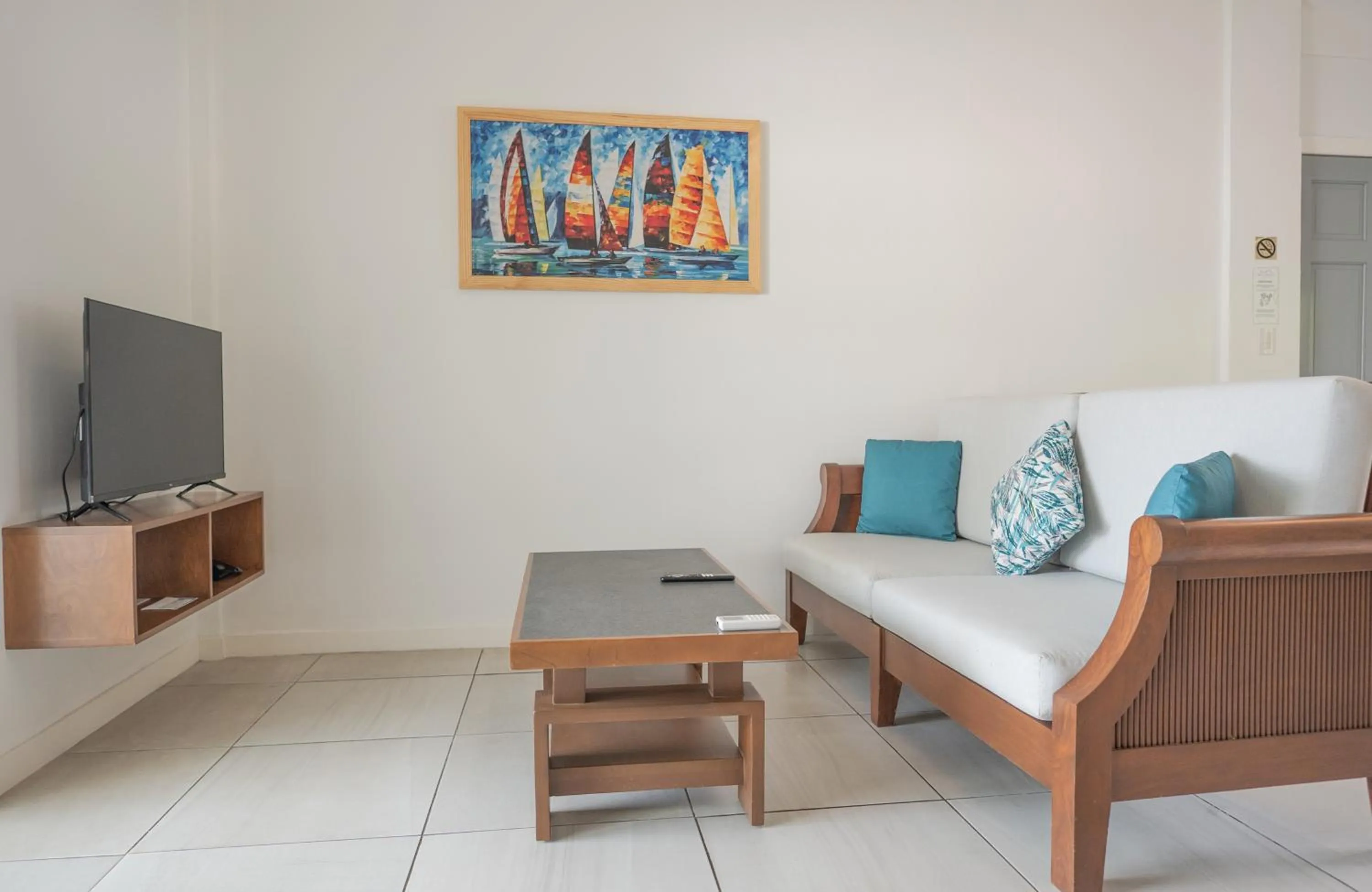 Living room in Hotel Roca Sunzal