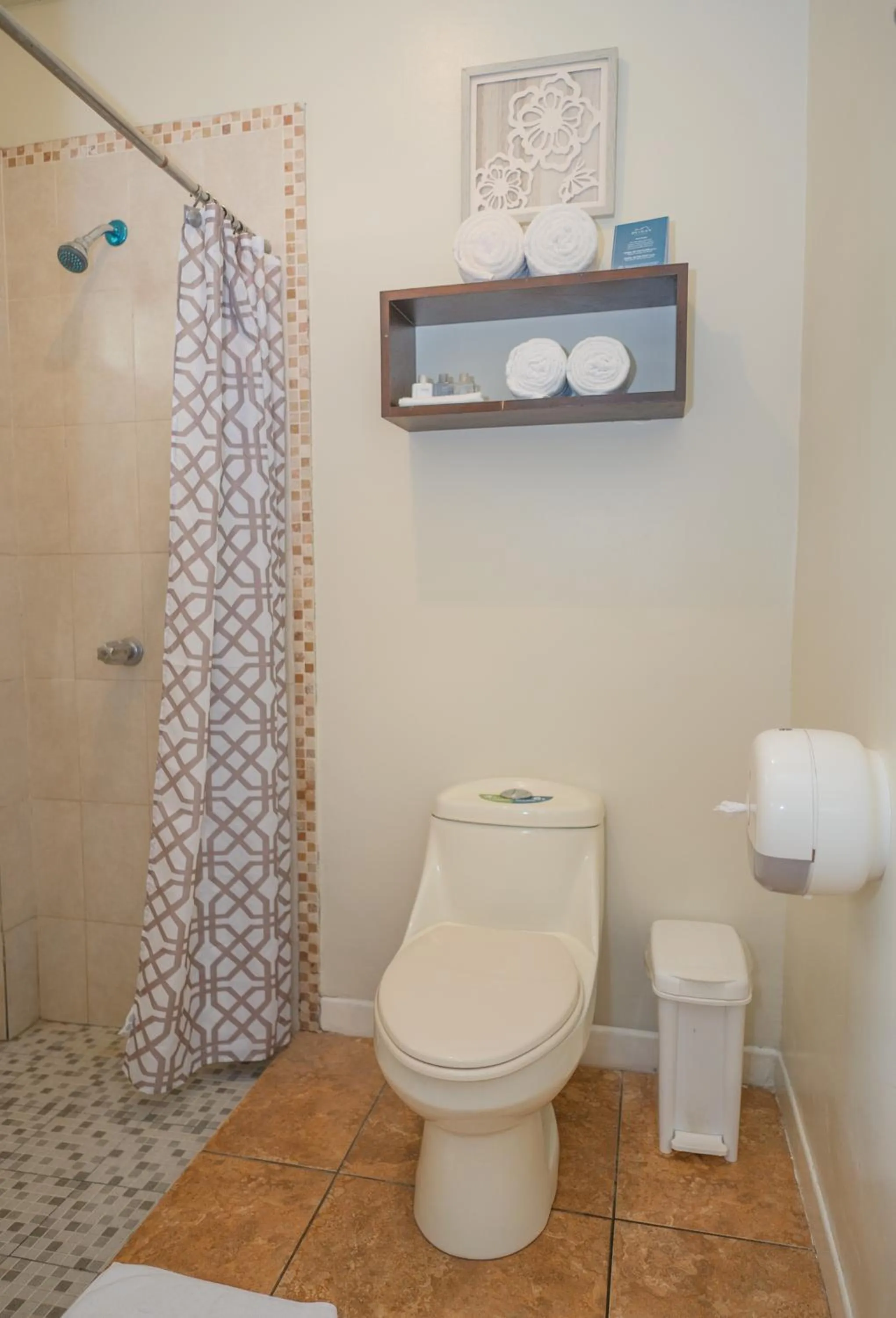 Bathroom in Hotel Roca Sunzal