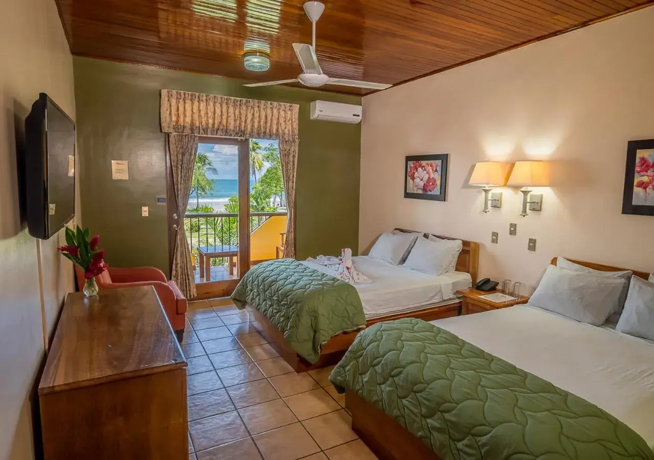 Double Room with Garden View in Hotel Manuel Antonio Double Room with Garden View in Hotel Manuel Antonio