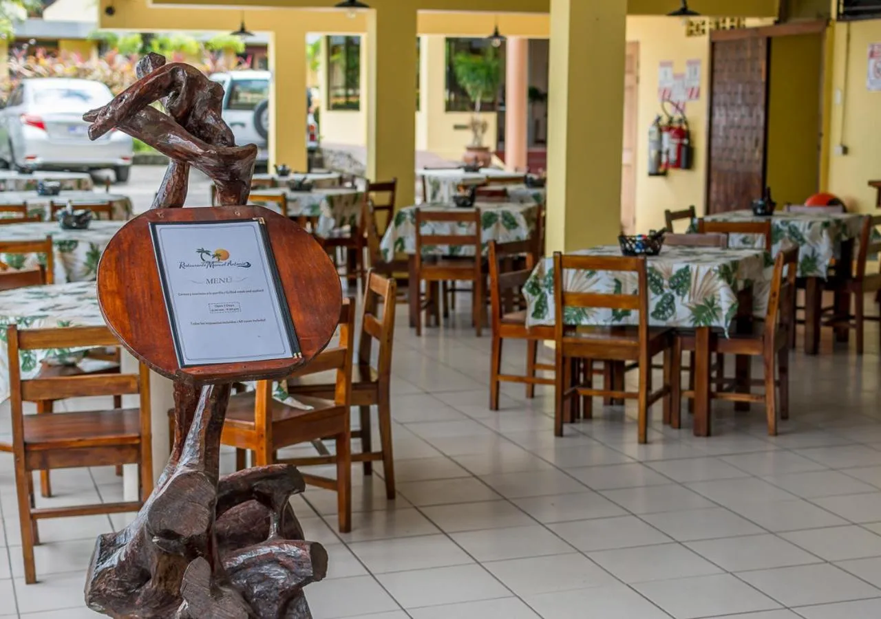 Restaurant/places to eat in Hotel Manuel Antonio