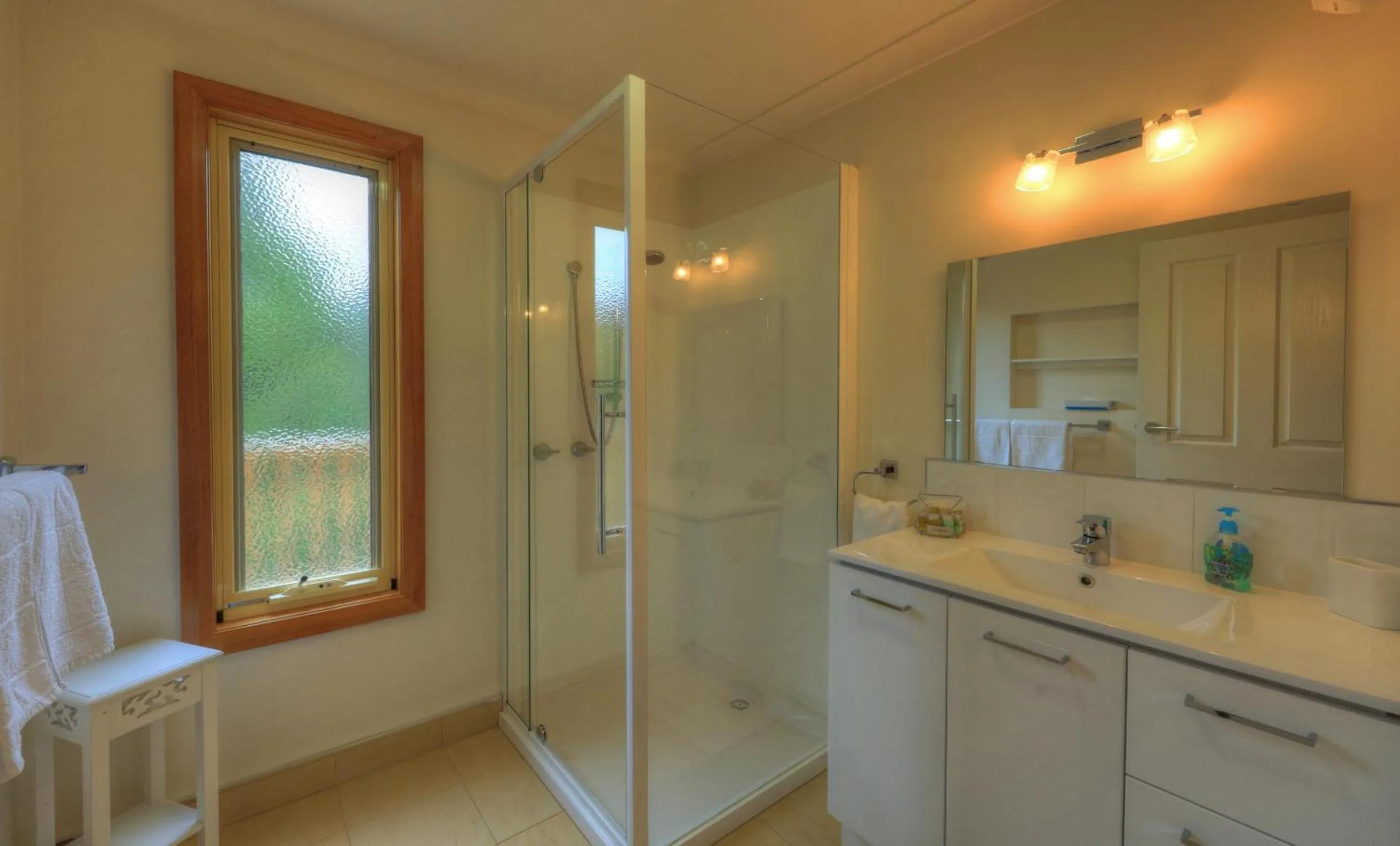 Bathroom in Roosters Rest