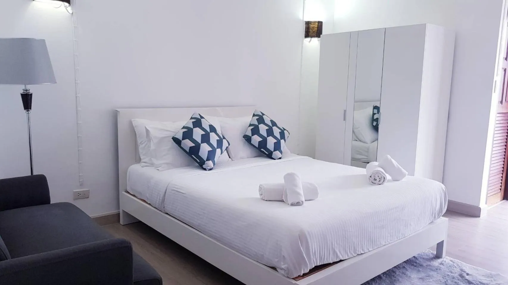 Photo of the whole room in Thanaree place