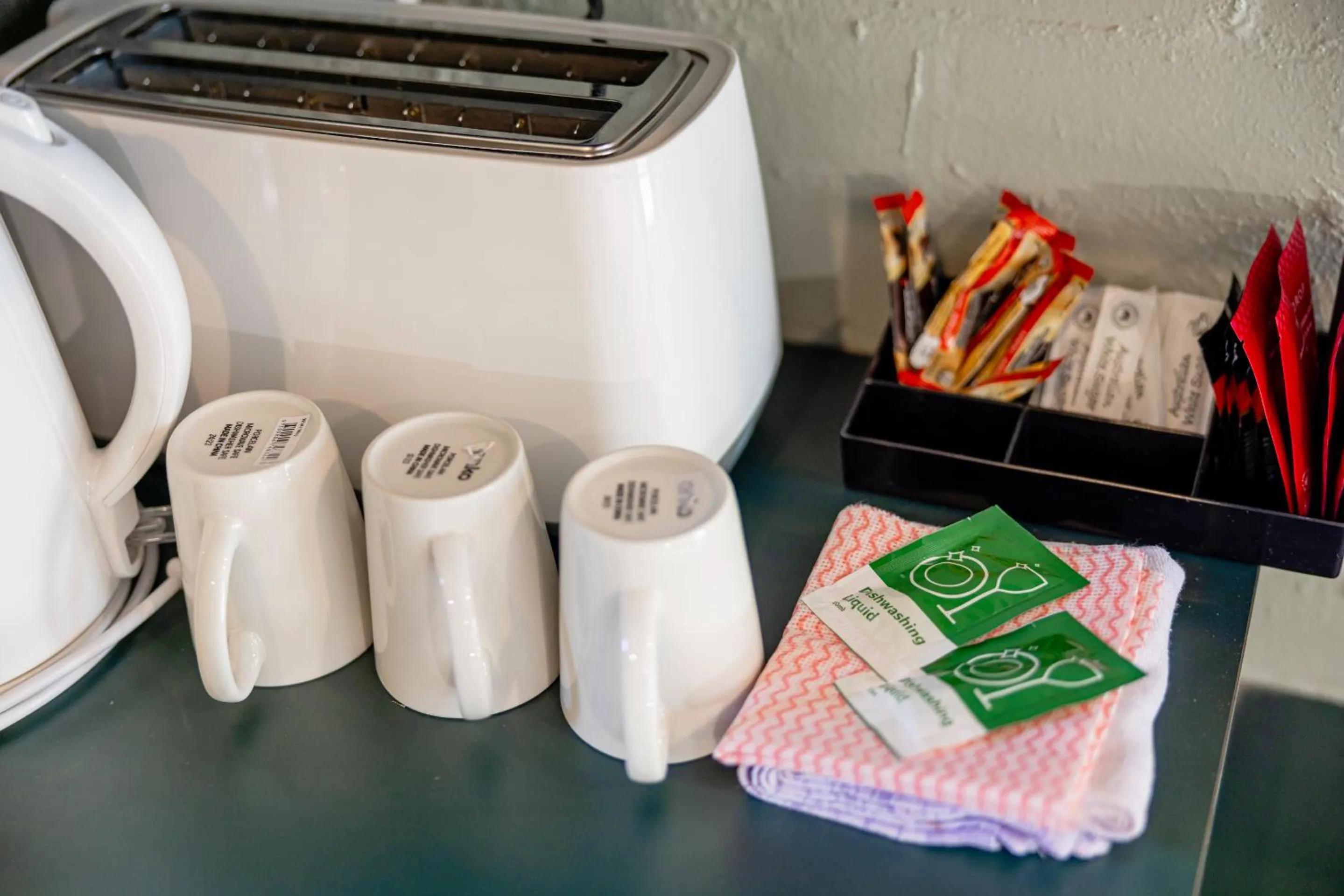 Coffee/tea facilities in Everton Park Hotel