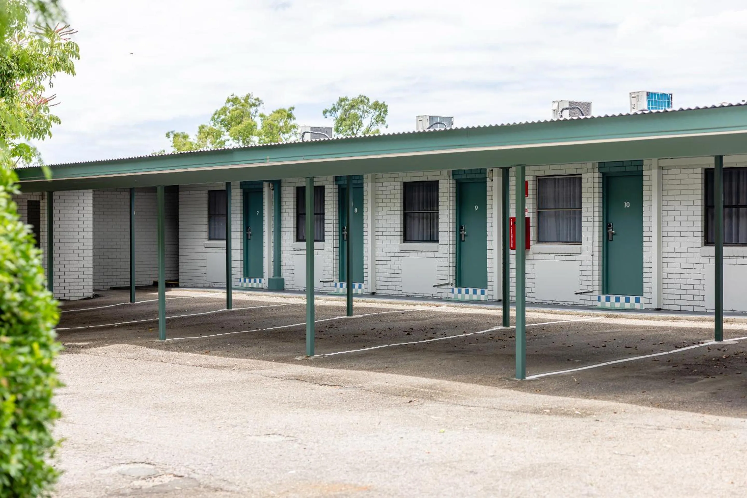 Parking in Everton Park Hotel