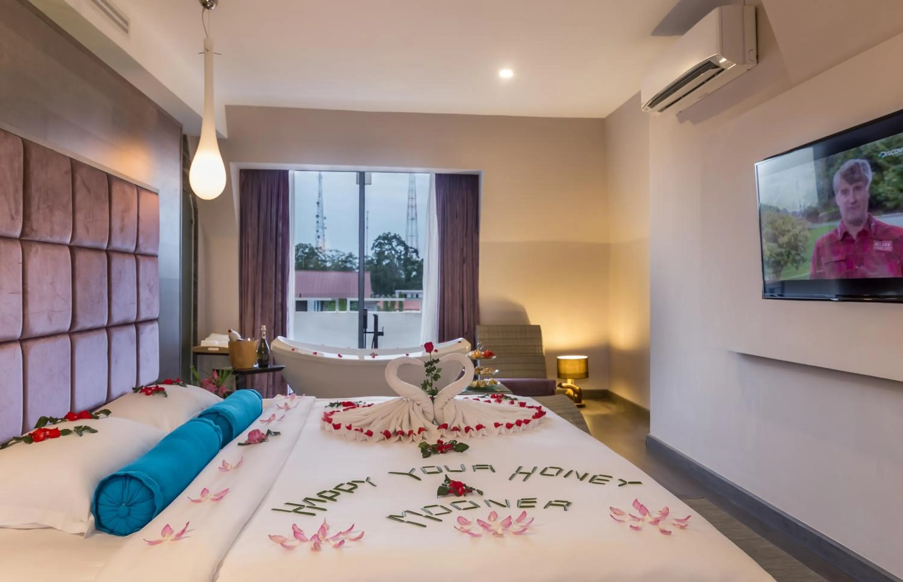 Photo of the whole room, Bed in Damrei Angkor Hotel