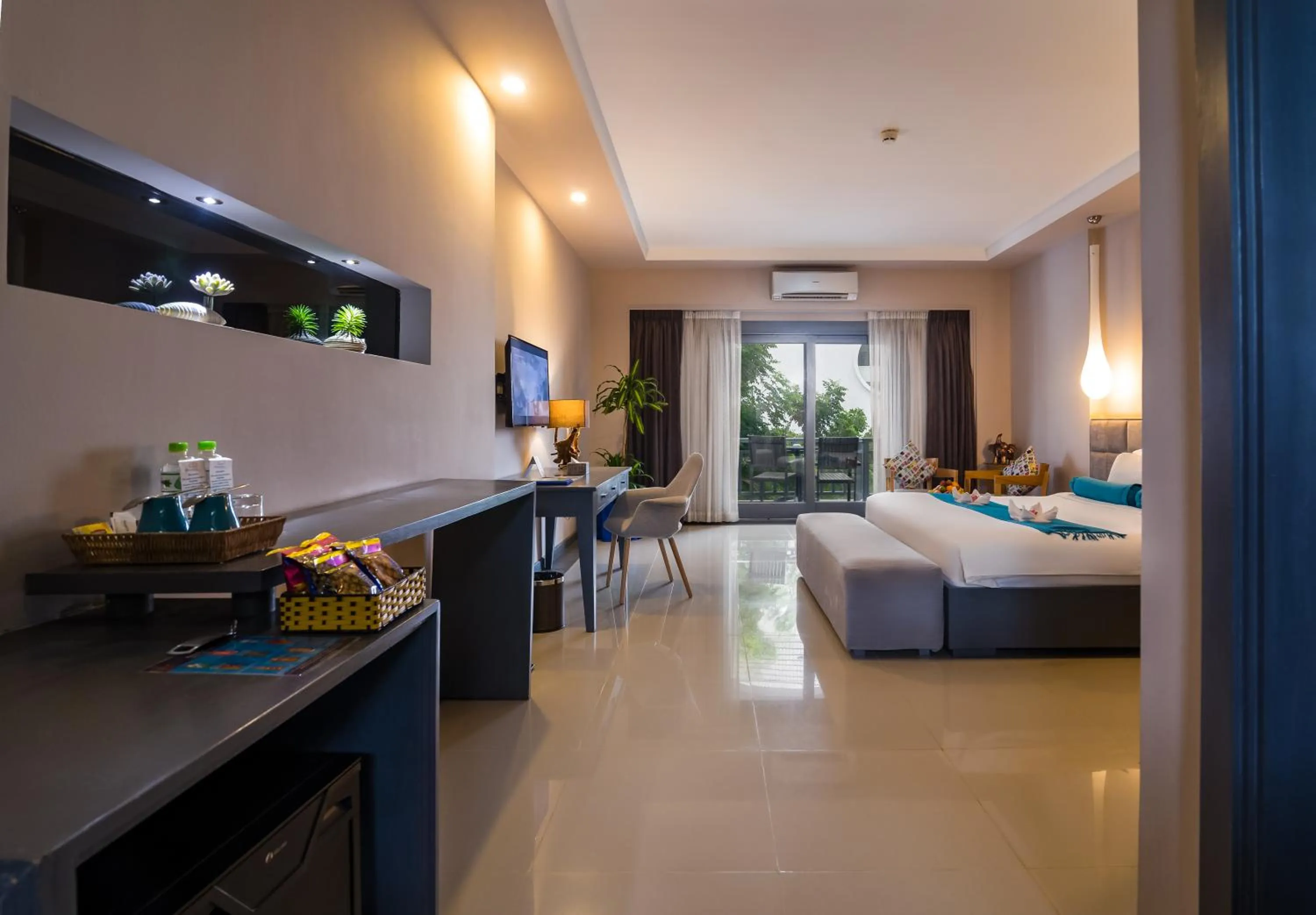 Photo of the whole room, Bed in Damrei Angkor Hotel