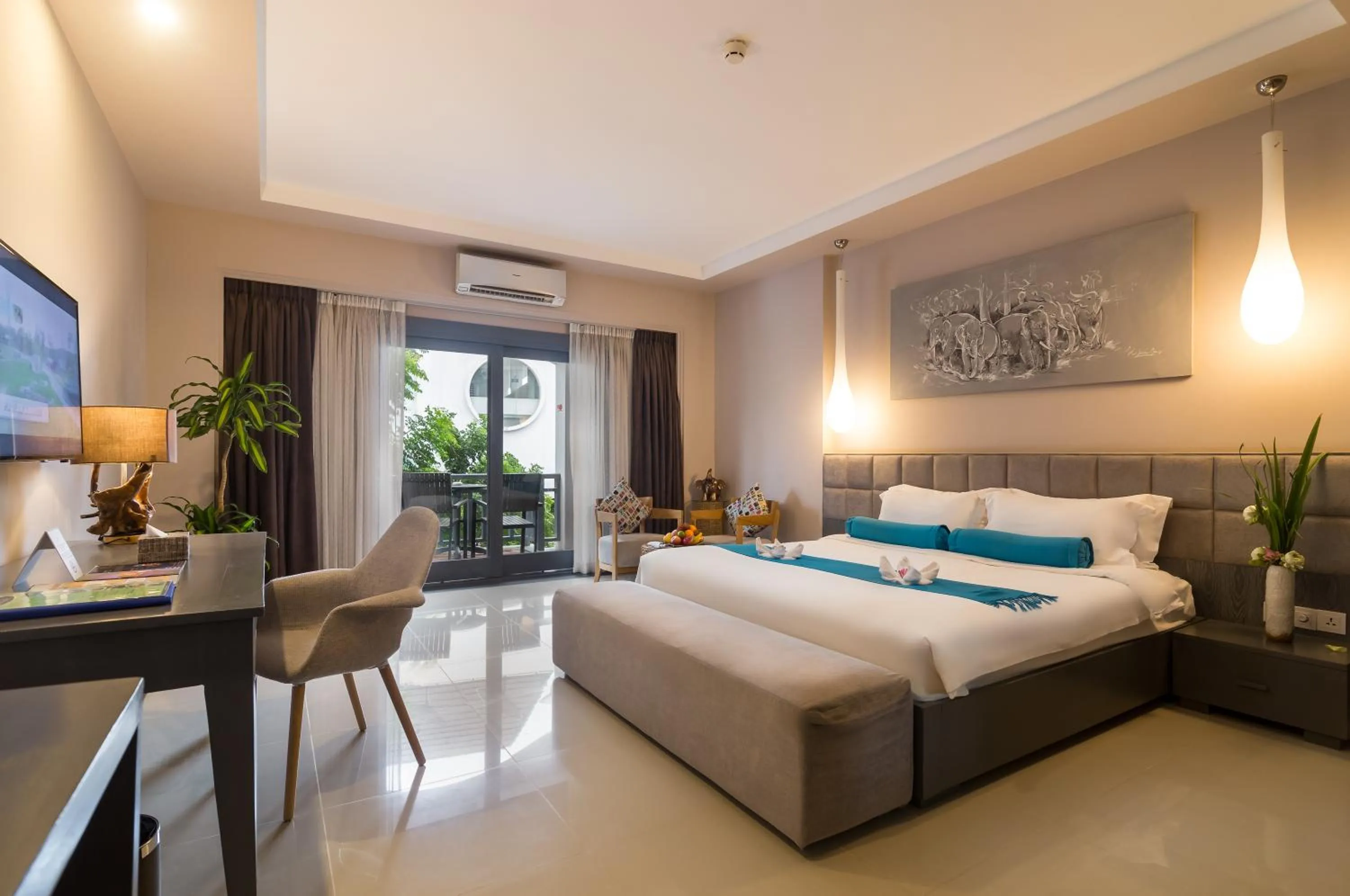 Photo of the whole room, Bed in Damrei Angkor Hotel