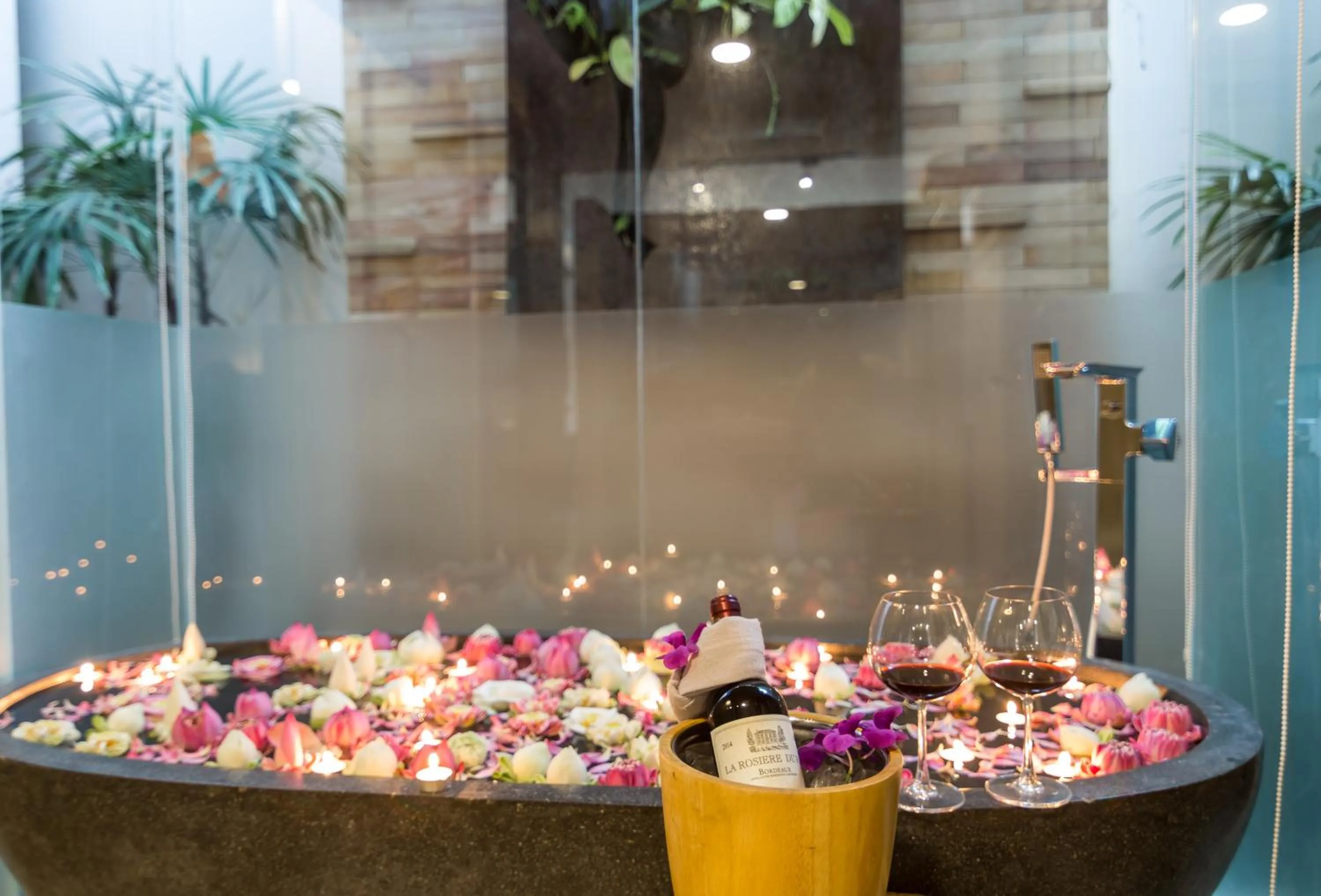 Bathroom in Damrei Angkor Hotel