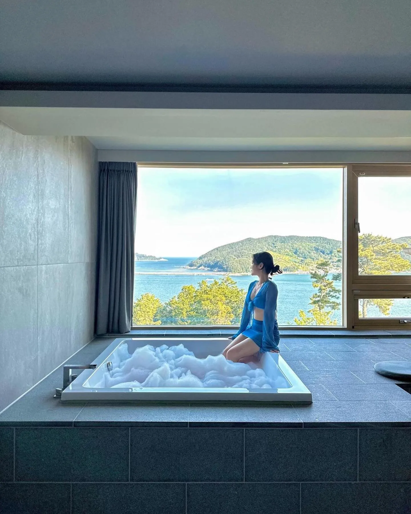 Hot Tub in Hotel SANG SANG & Private SANG SANG POOL VILLA