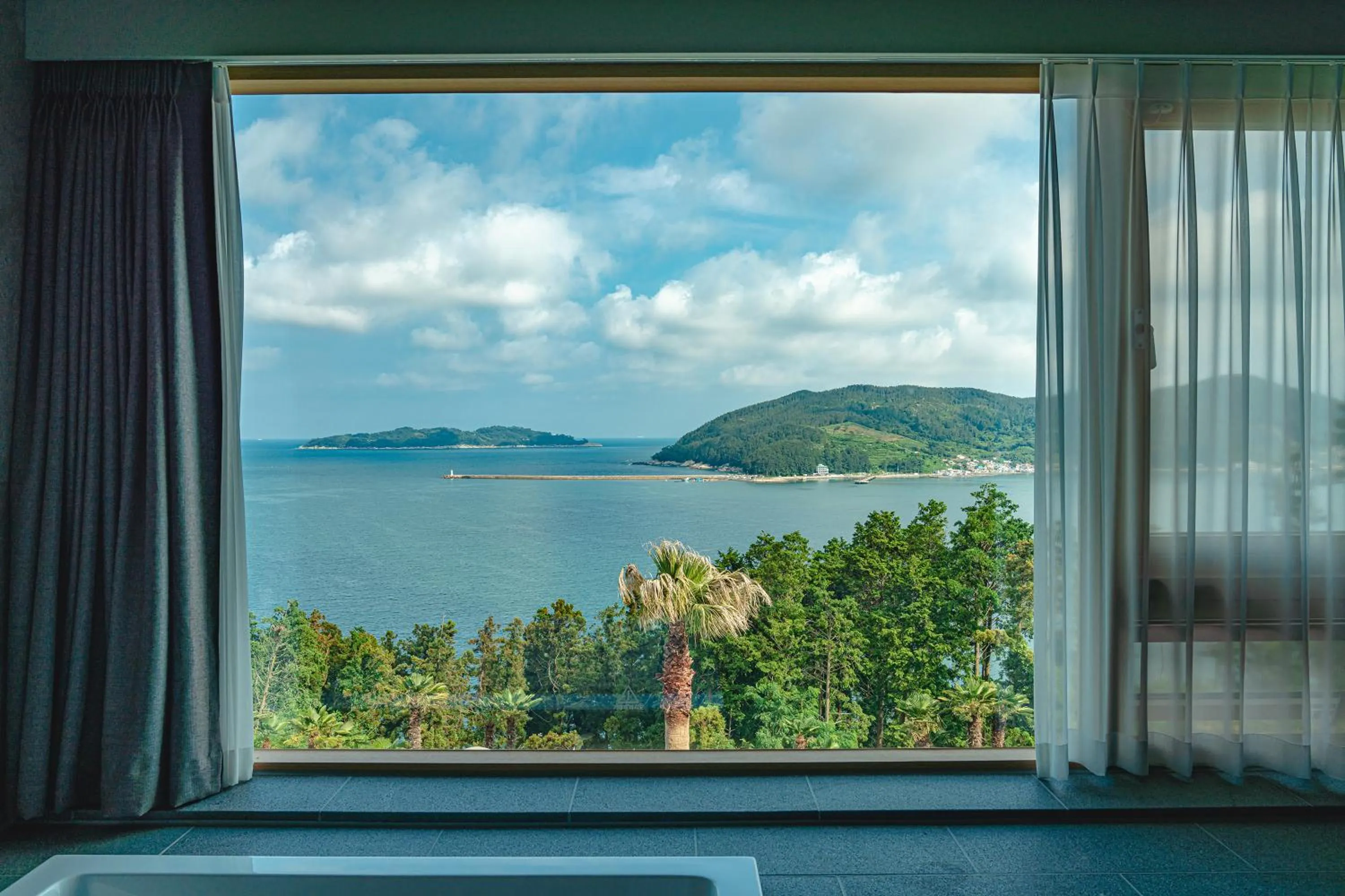 Day in Hotel SANG SANG & Private SANG SANG POOL VILLA