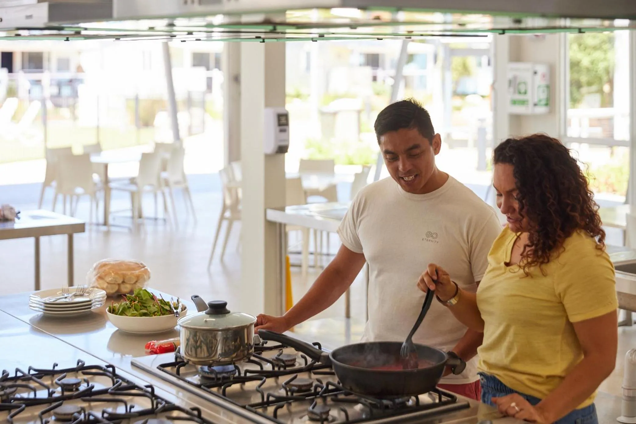 Communal kitchen in RAC Cervantes Holiday Park