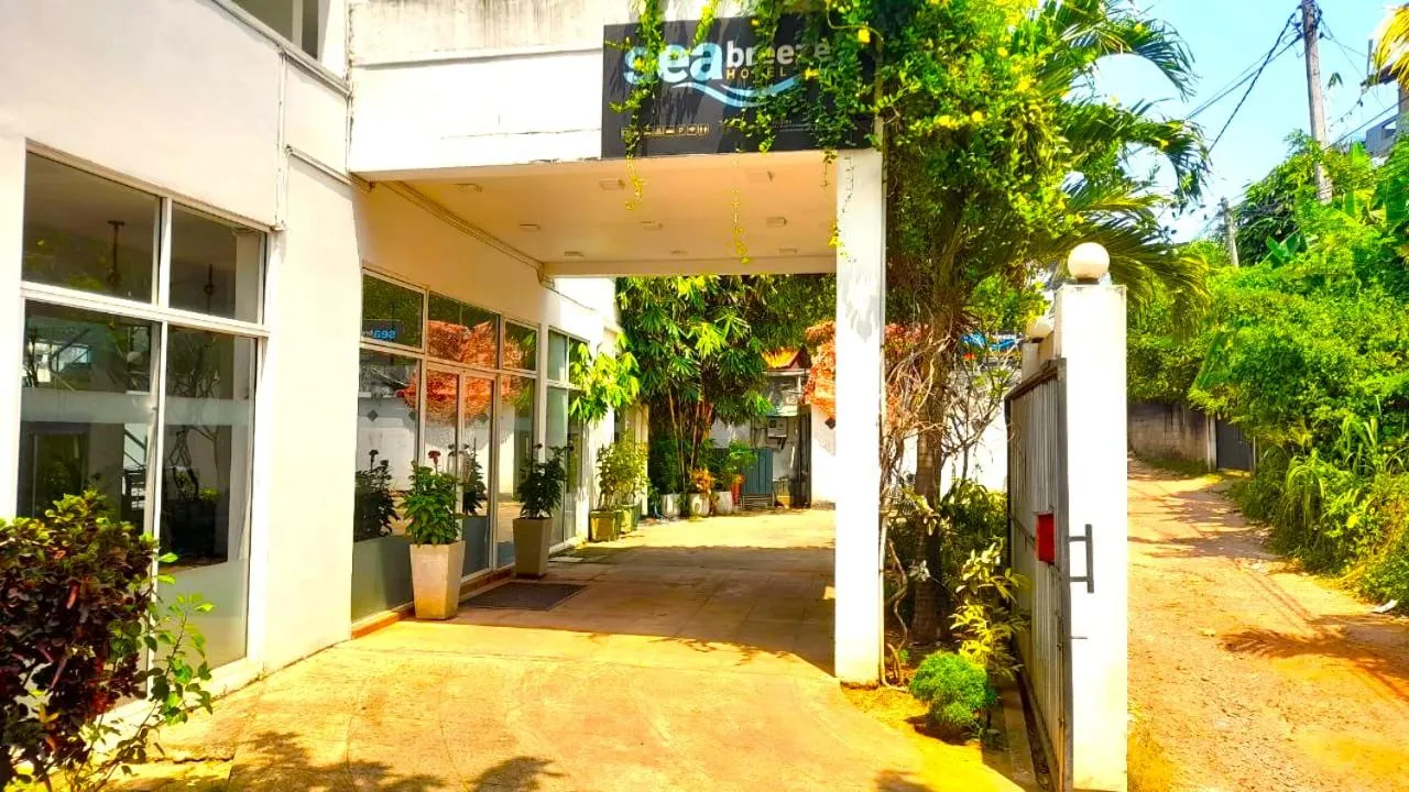 Sea Breeze Hotel