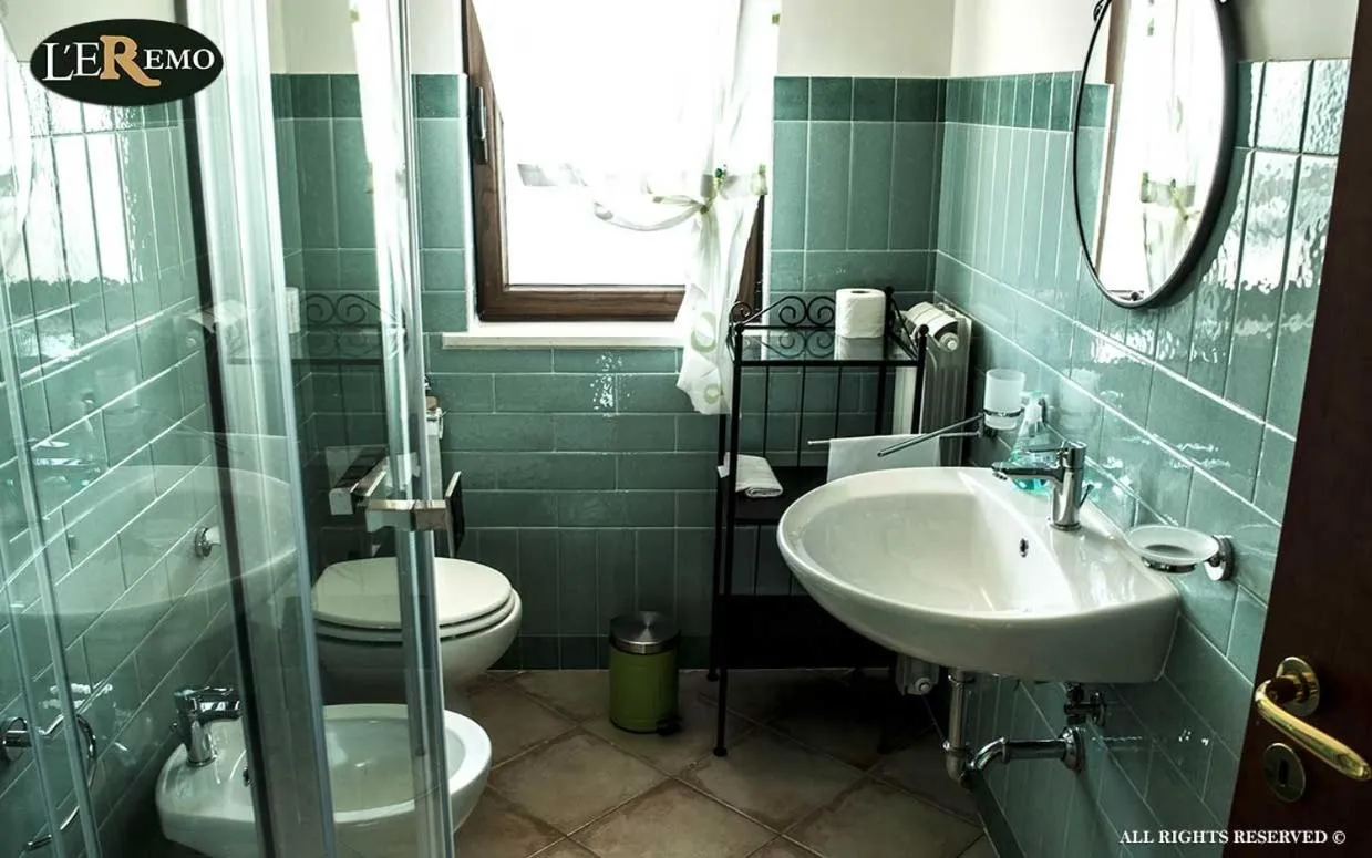 Bathroom in L'Eremo Country House