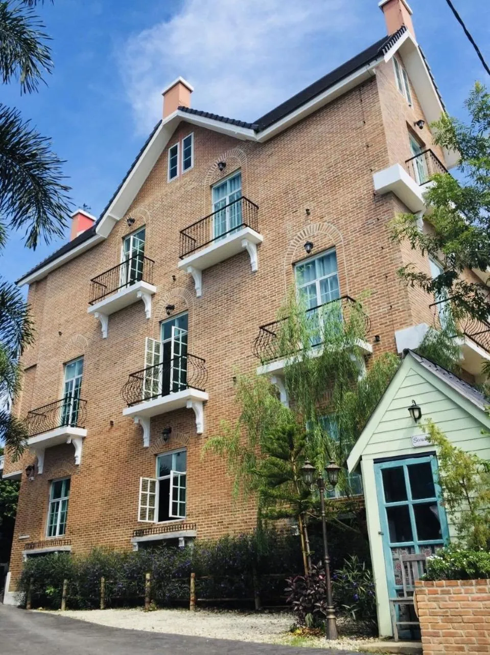 Property building in Nai Suan Bed and Breakfast