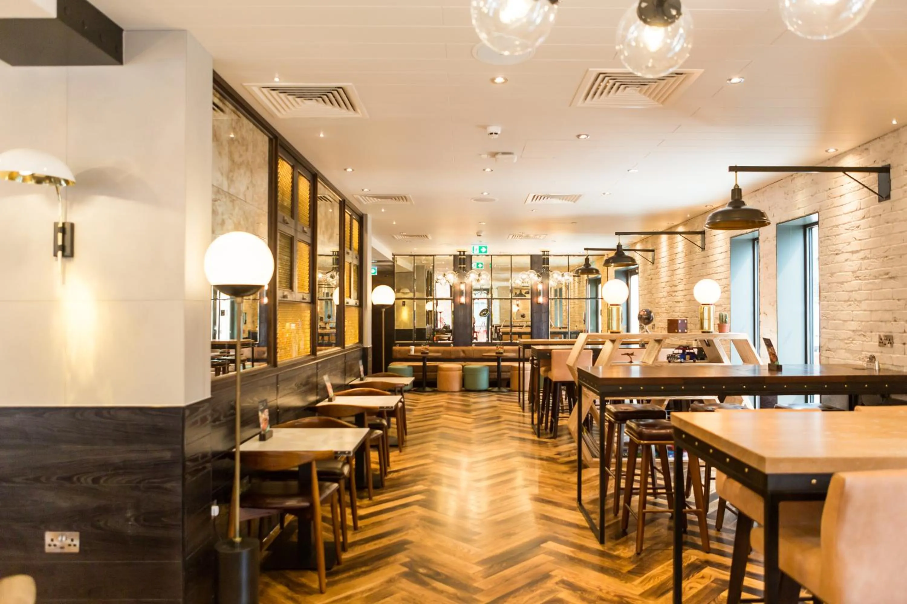 Restaurant/places to eat in hub London - King's Cross