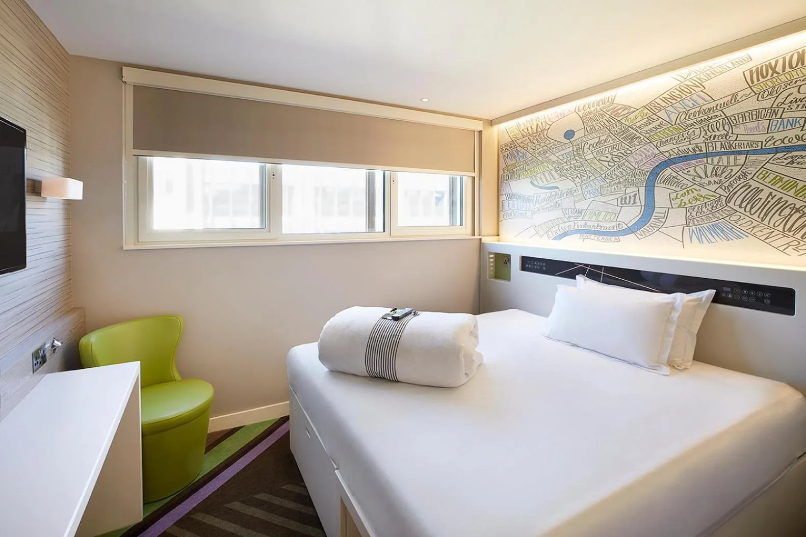 Bedroom, Bed in hub London - King's Cross