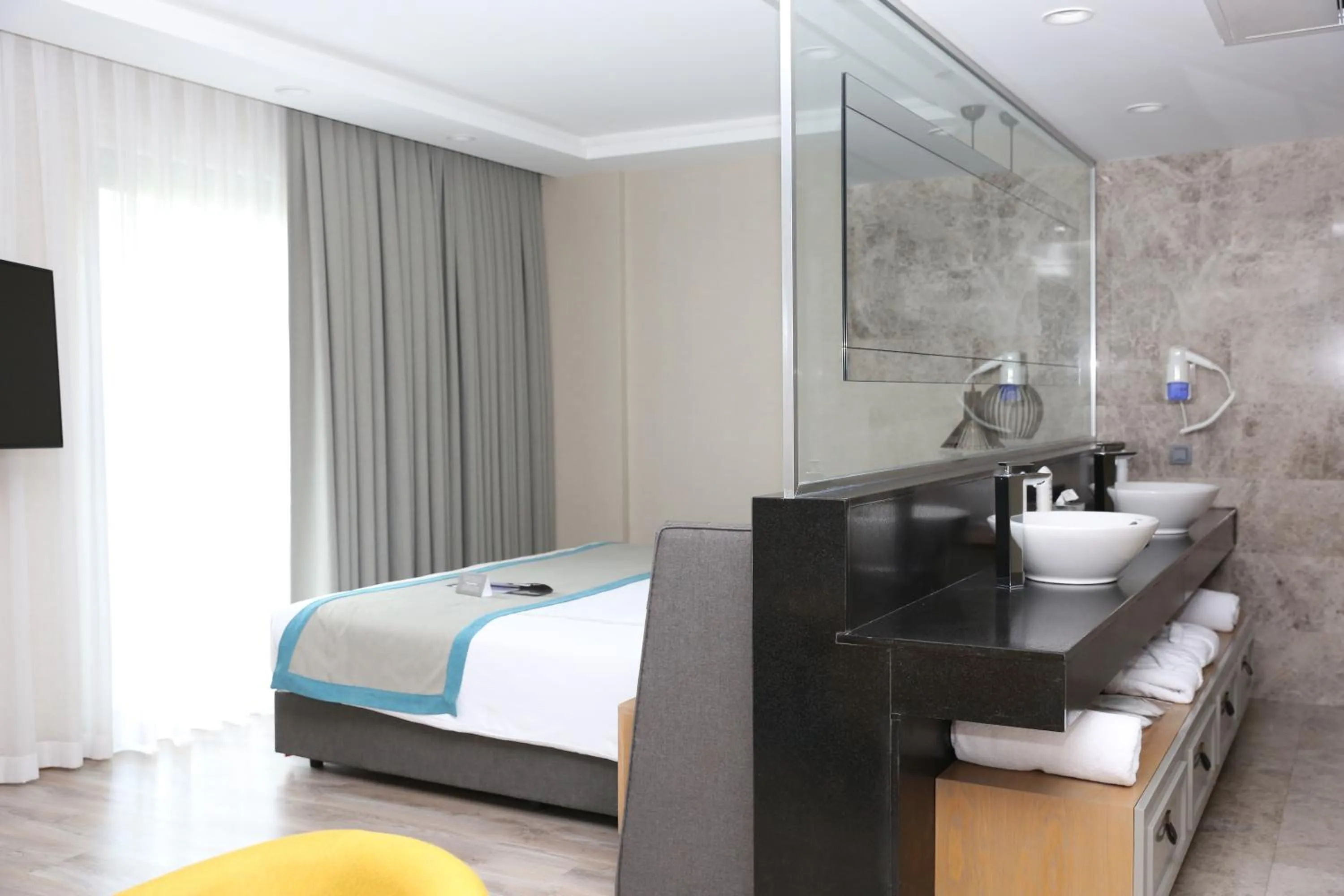 Bed in Eskiceshme Bodrum Marina