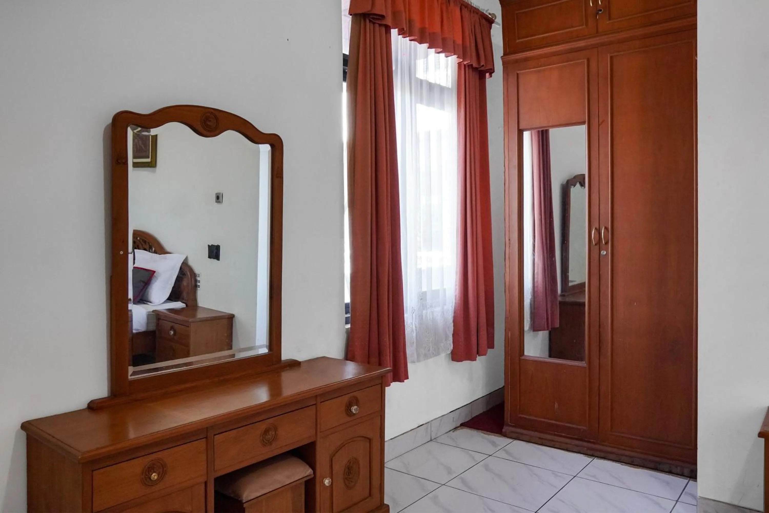 Bedroom in Collection O near Universitas Negeri Padang formerly Hotel Amra