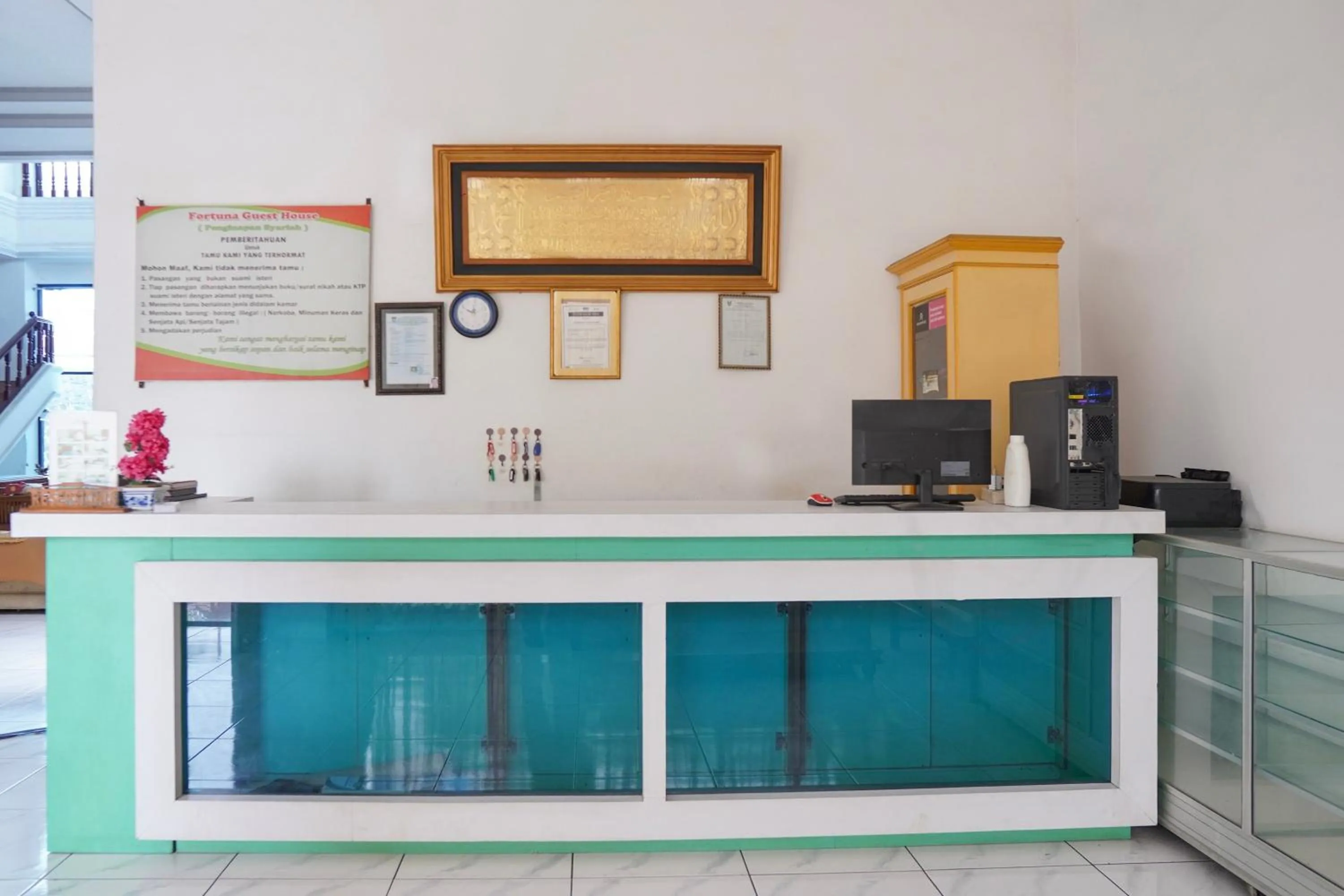 Lobby or reception in Collection O near Universitas Negeri Padang formerly Hotel Amra