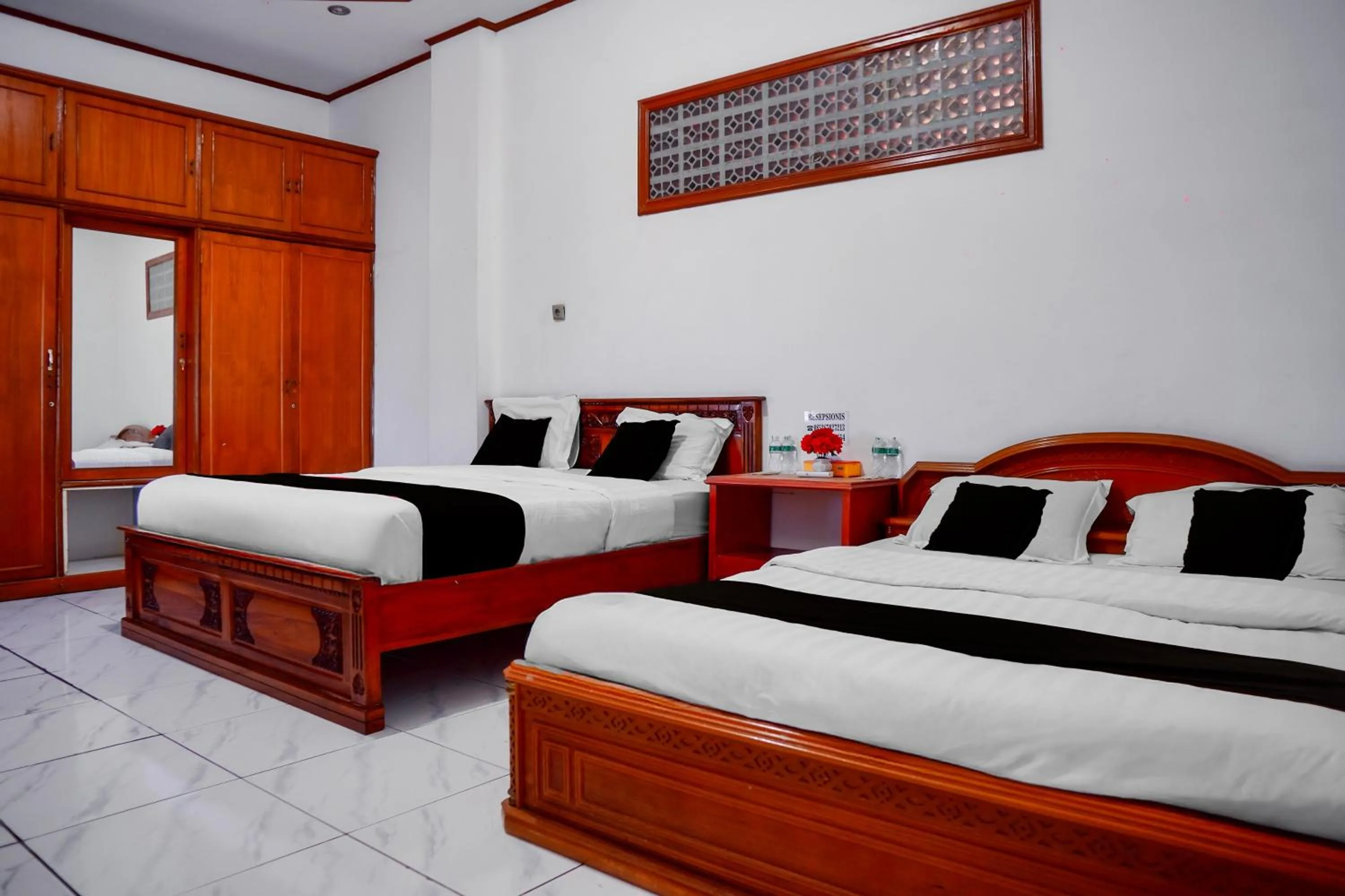 Standard Double Room in Collection O near Universitas Negeri Padang formerly Hotel Amra