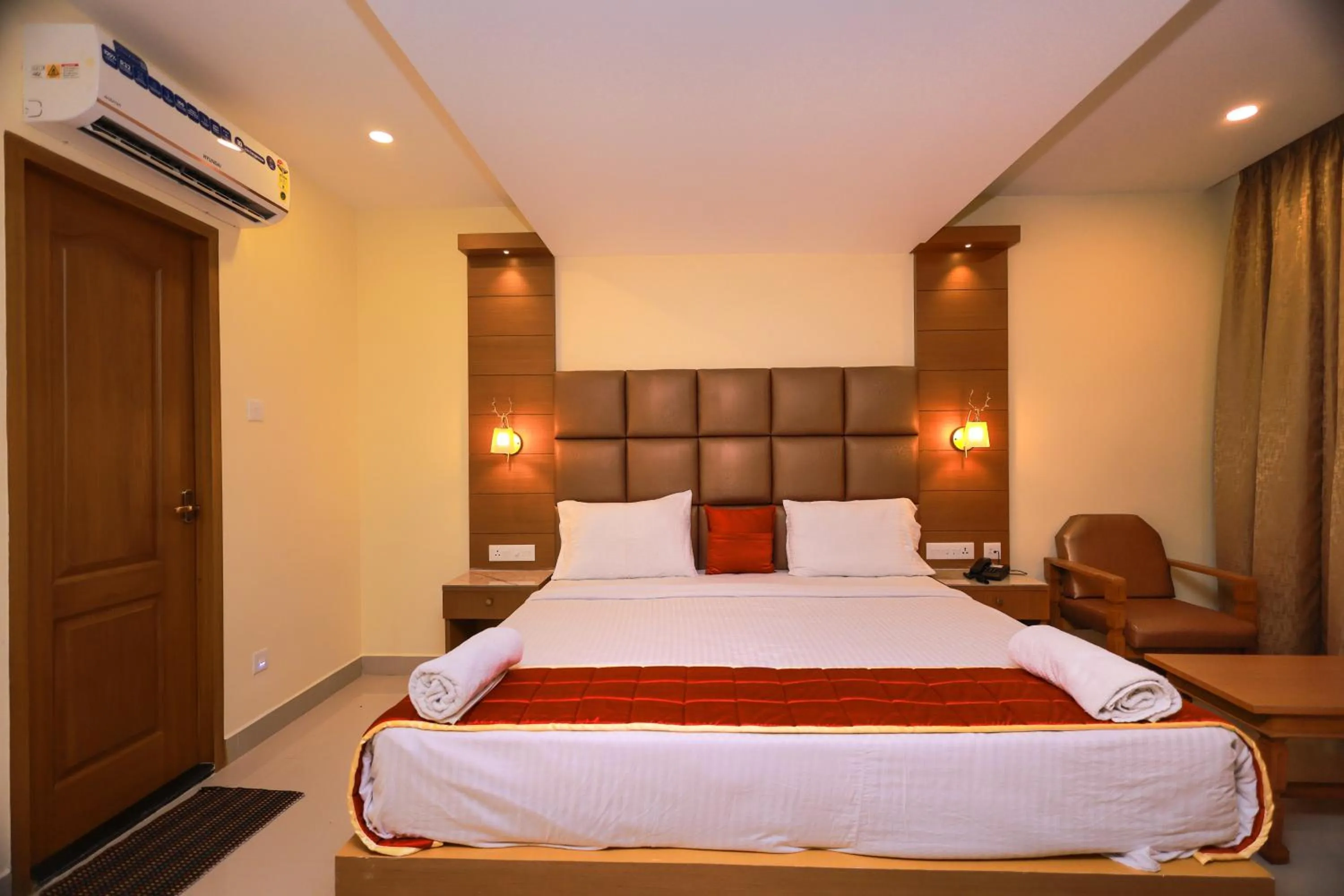 Bed in Hotel Sangam