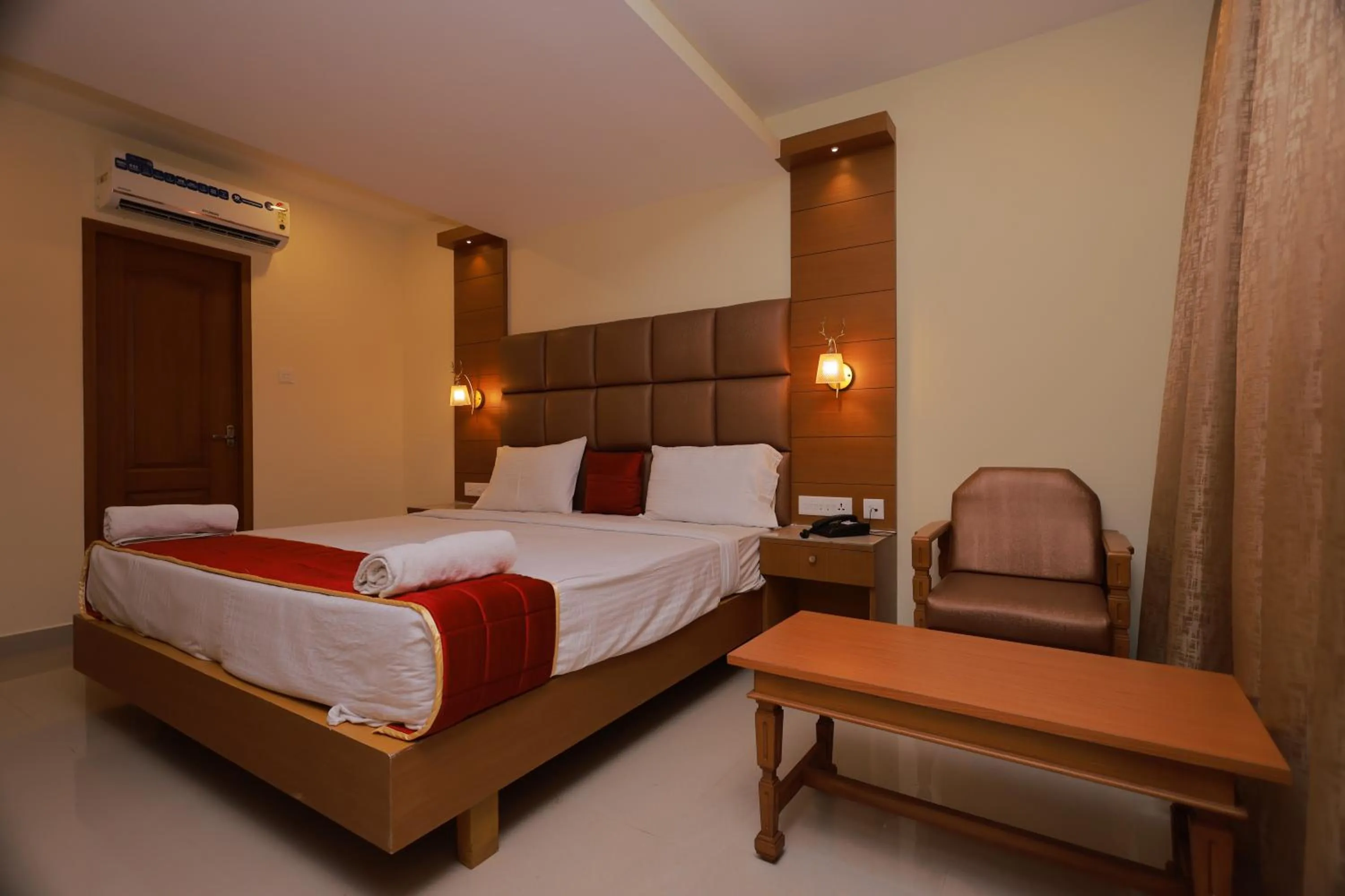 Bed in Hotel Sangam
