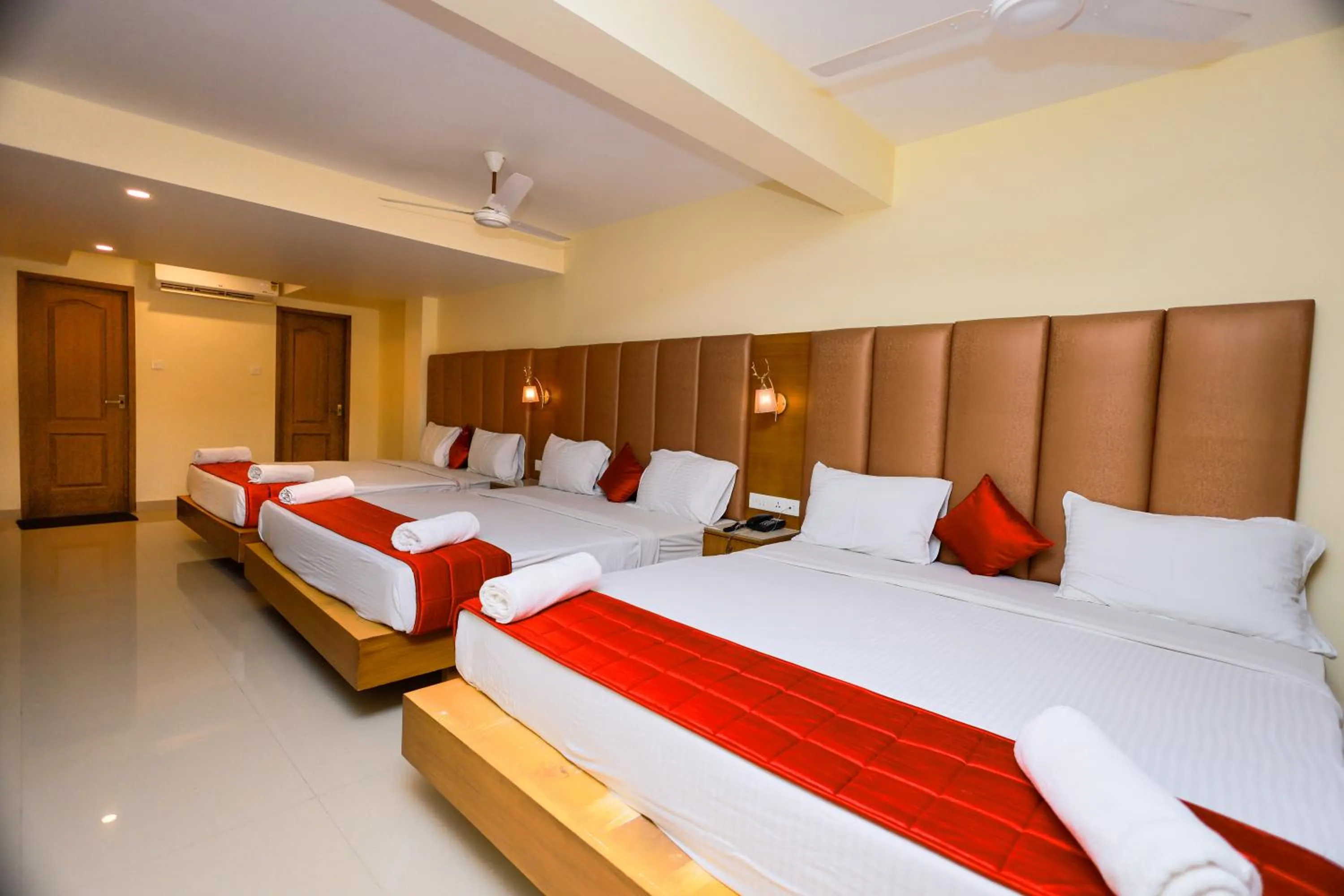 Bed in Hotel Sangam