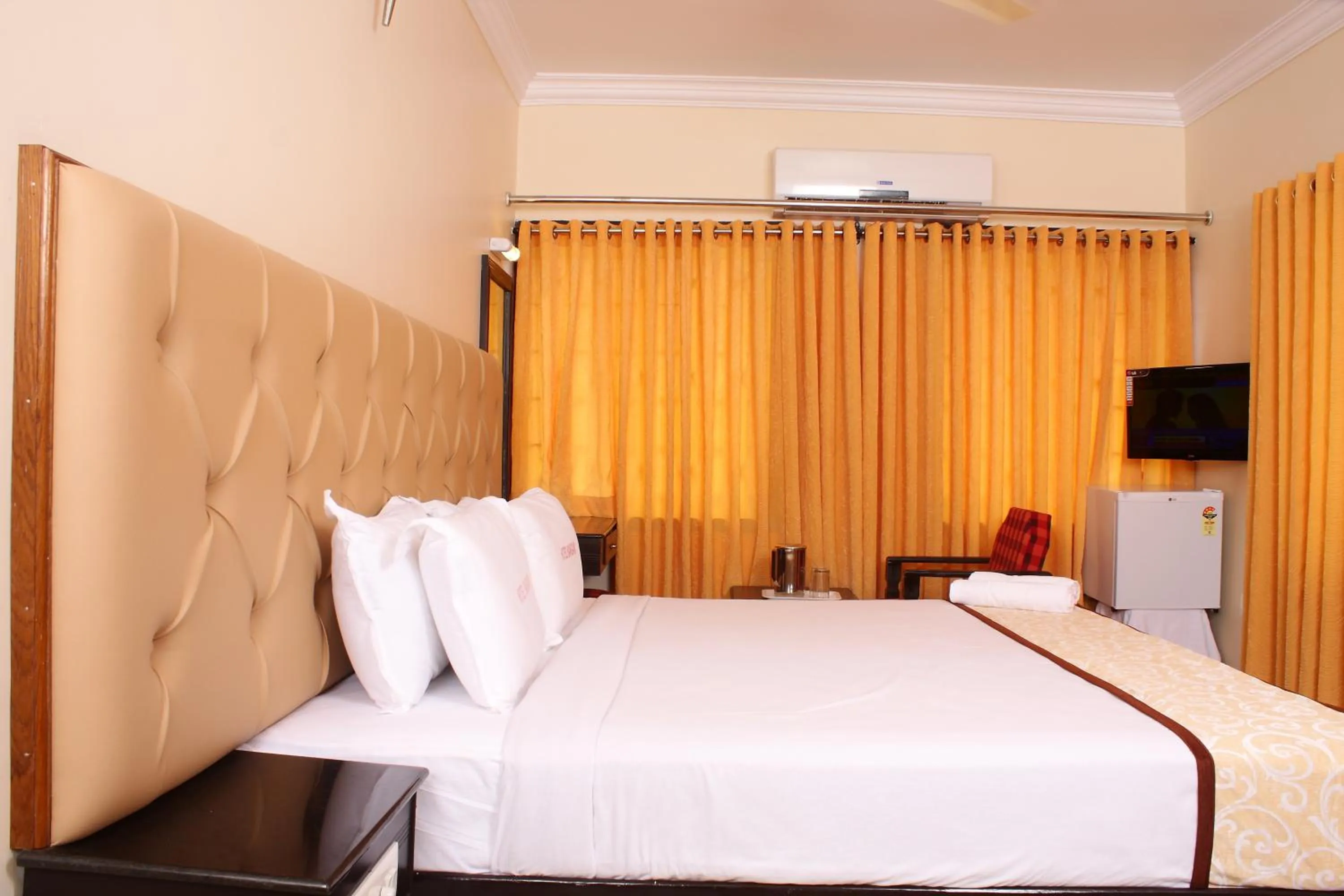 Bed in Hotel Sangam
