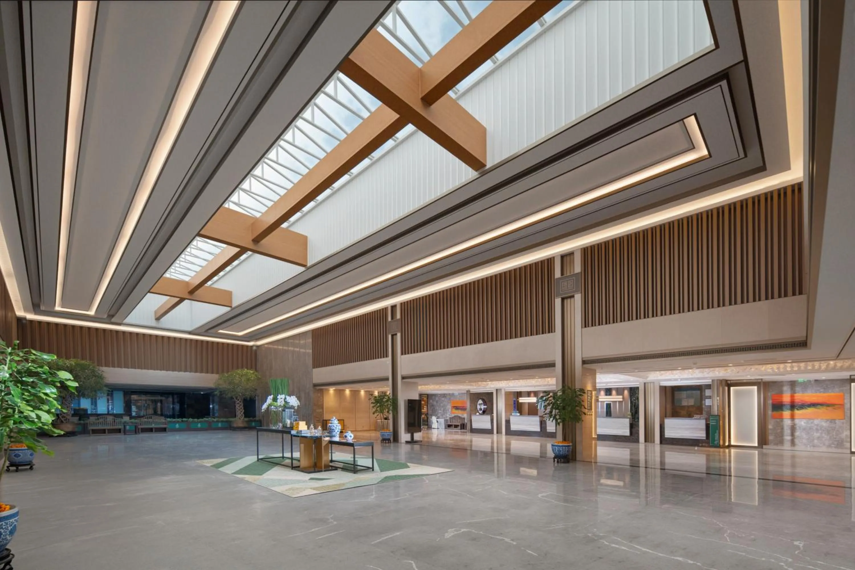 Lobby or reception in Holiday Inn Beijing Daxing Movie Park by IHG