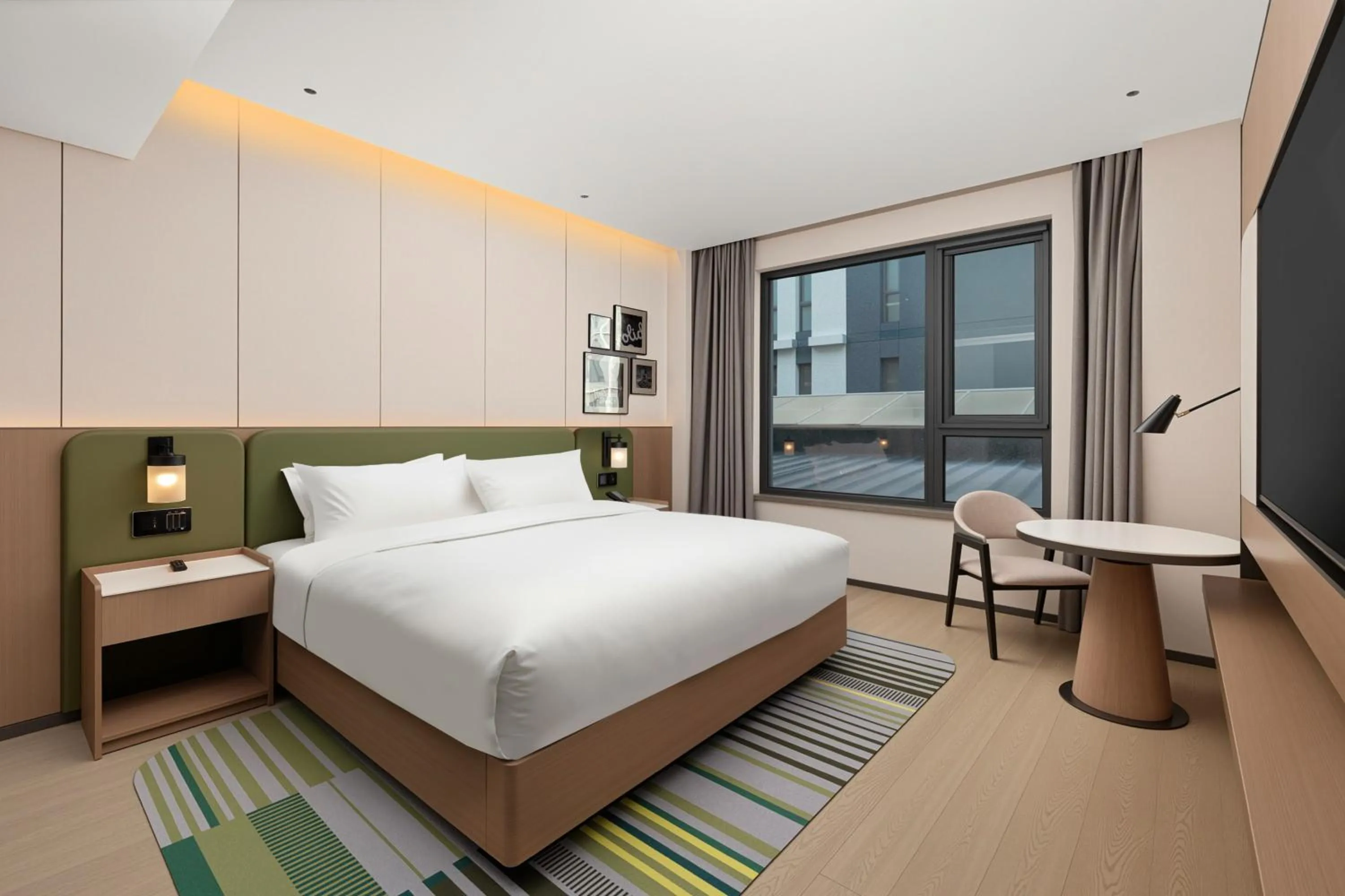Bedroom, Bed in Holiday Inn Beijing Daxing Movie Park by IHG