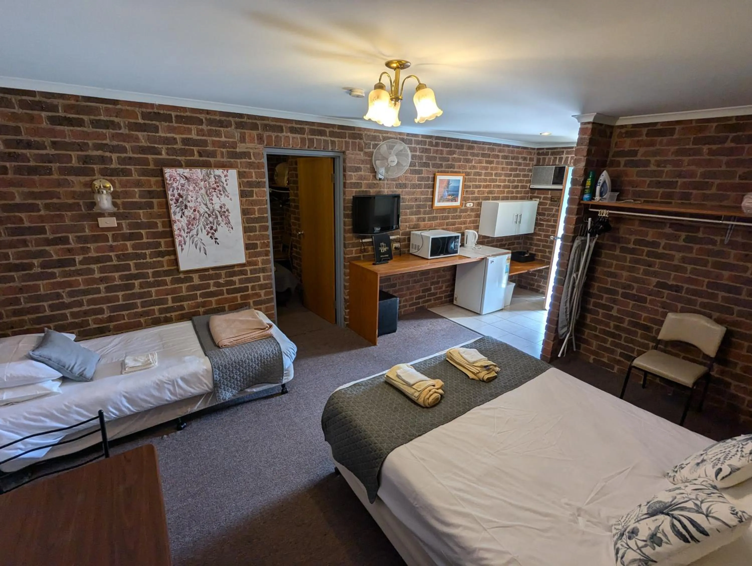 Bed in Barham Colonial Motel