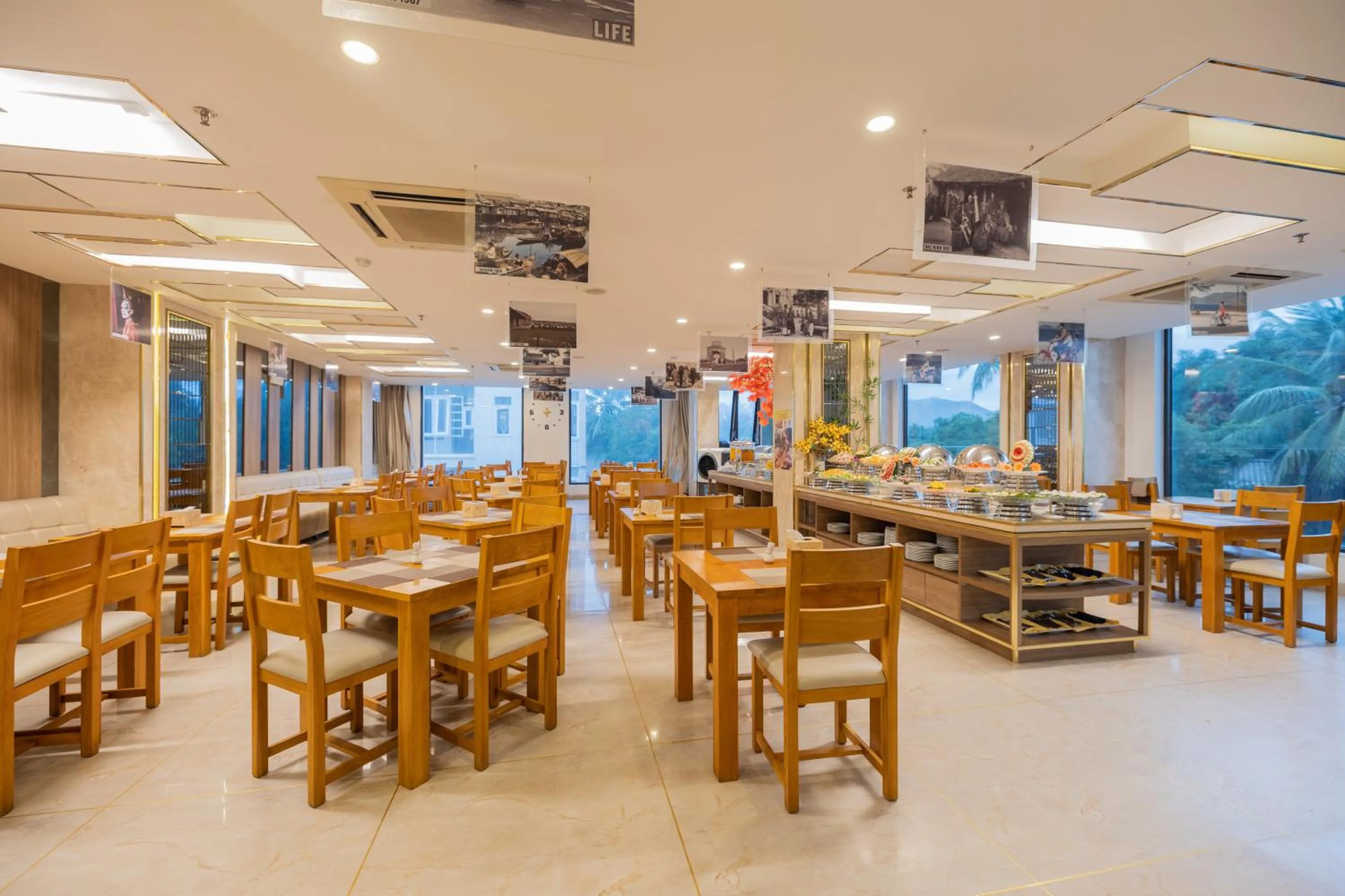 Restaurant/places to eat in An Vista Hotel