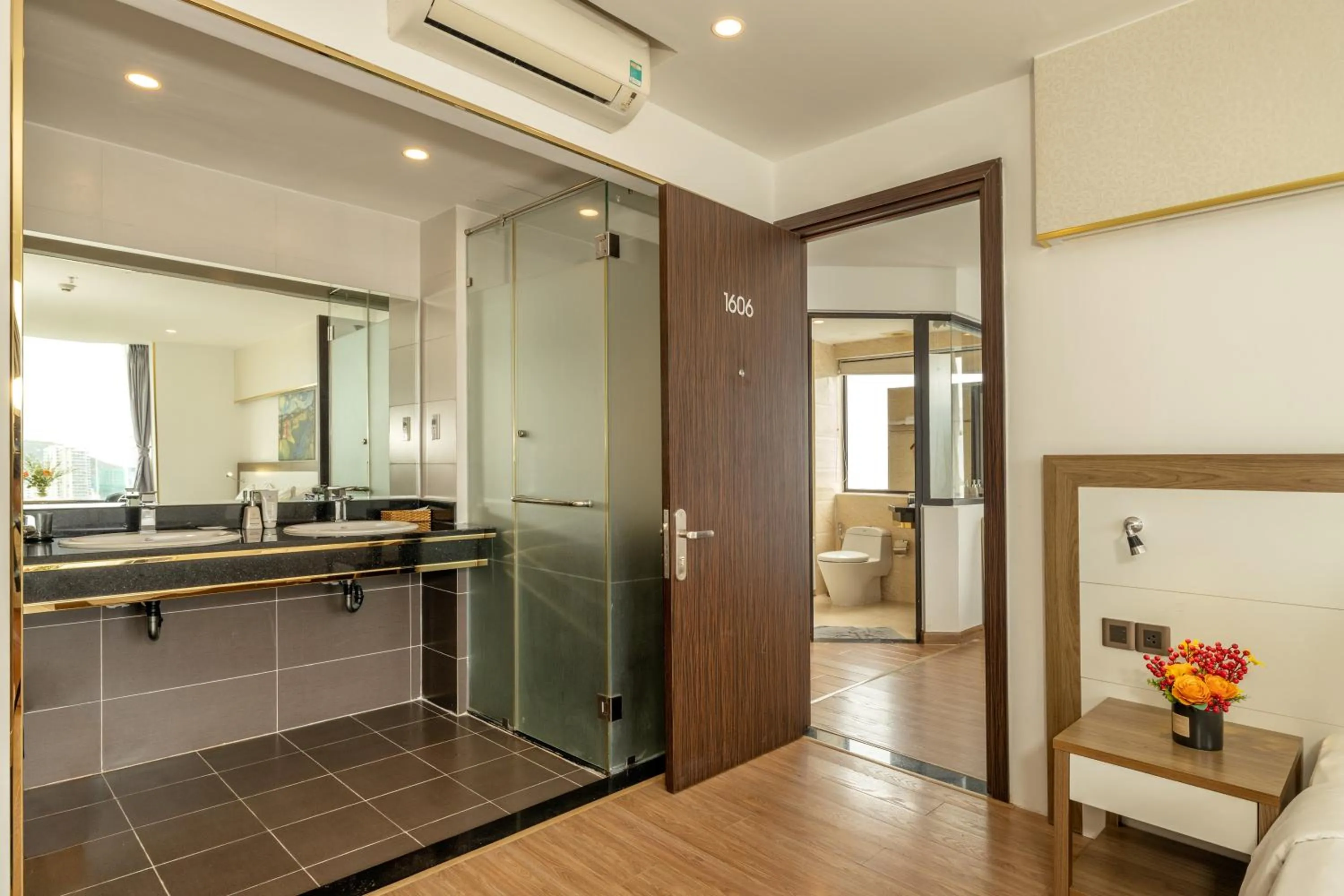 Bathroom in An Vista Hotel