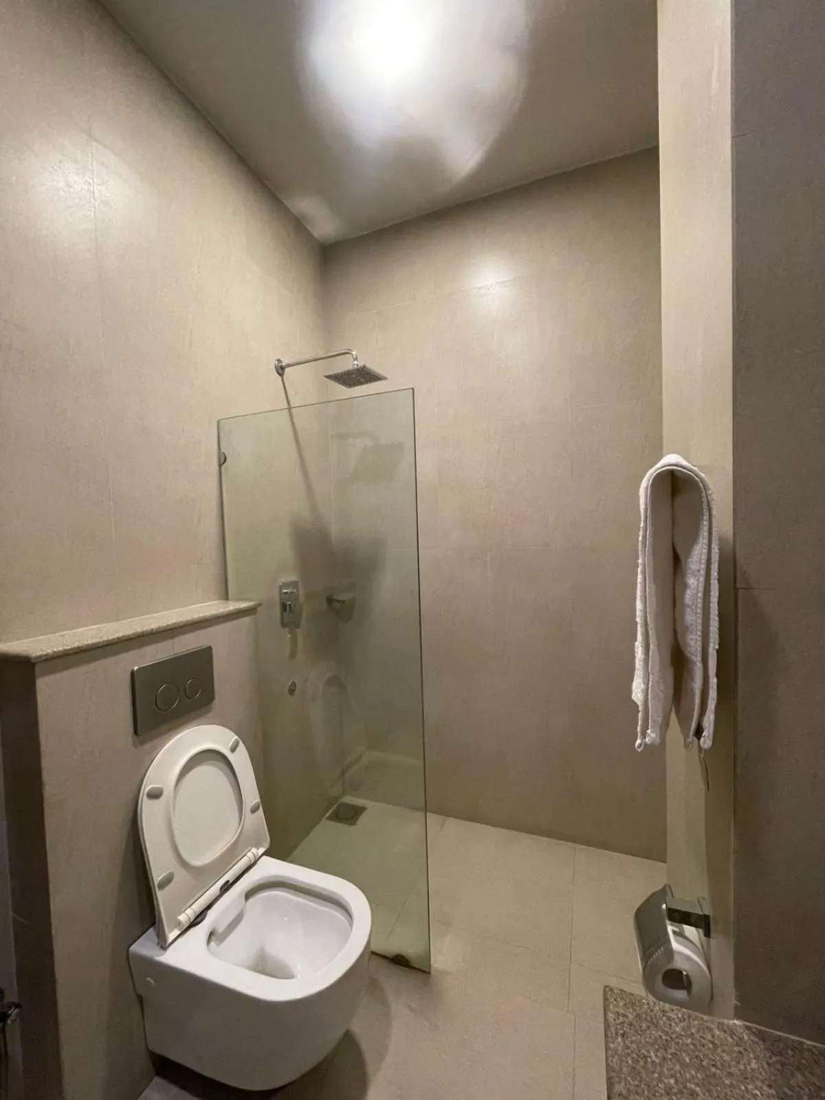 Bathroom in Cadillac Hotel