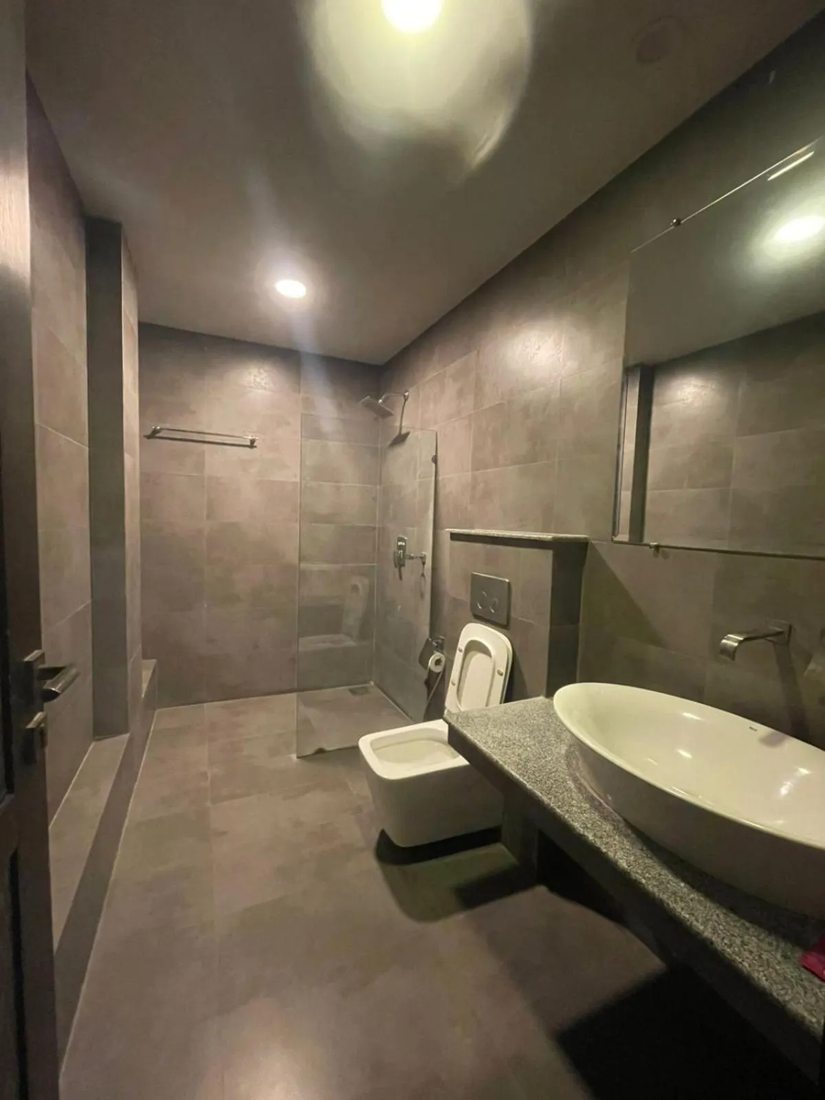 Bathroom in Cadillac Hotel