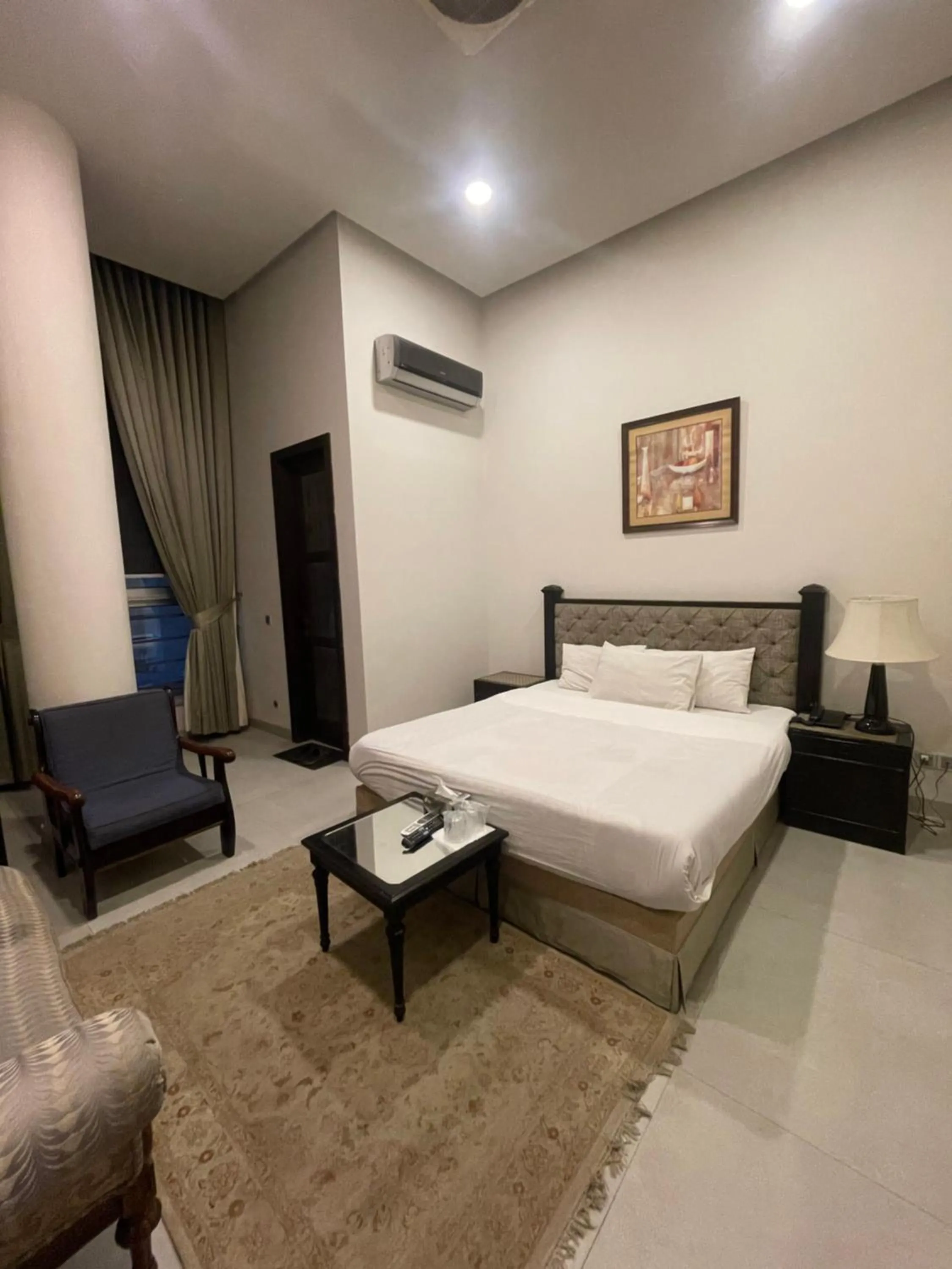 Bed in Cadillac Hotel