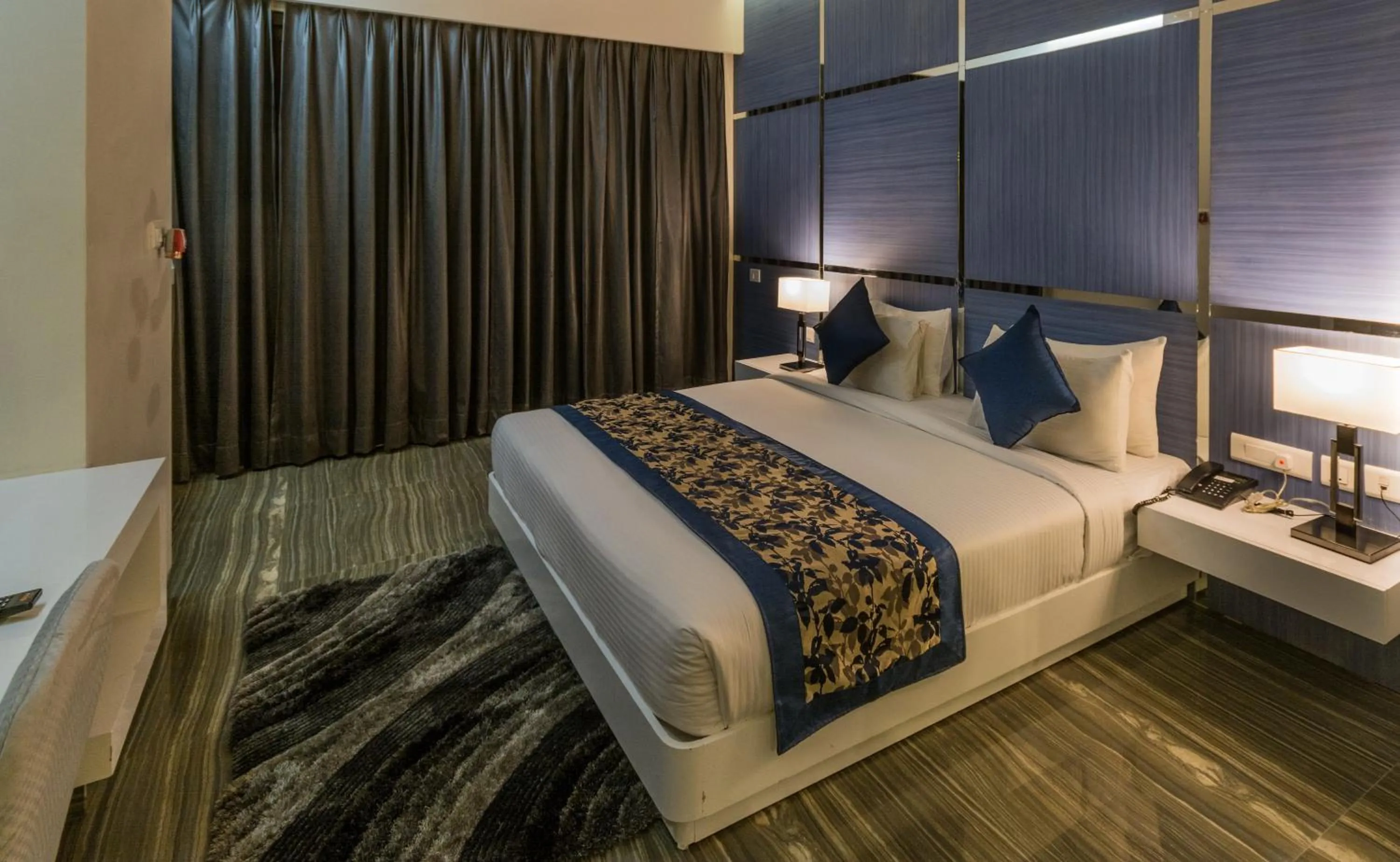 Bedroom, Bed in The Opal