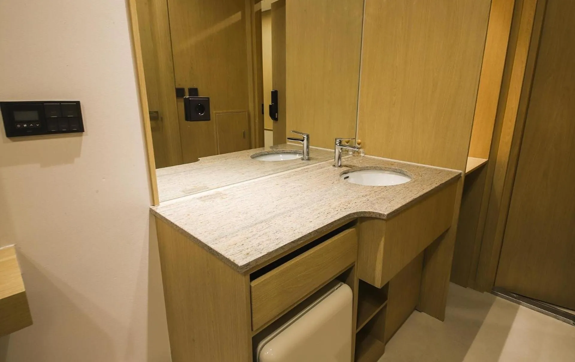 Busan Seomyeon Nestly Hotel