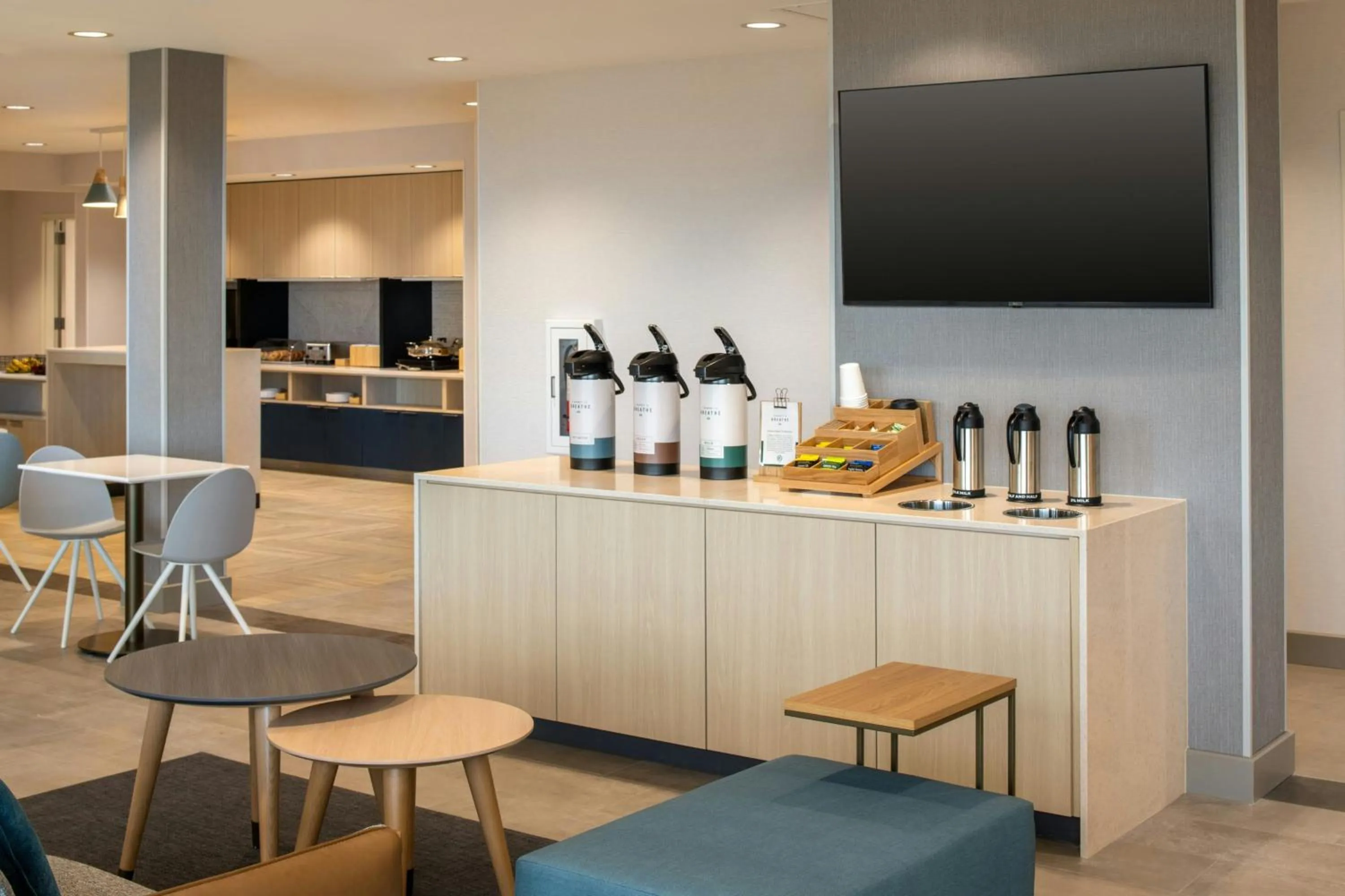 Breakfast in TownePlace Suites by Marriott Prescott Valley