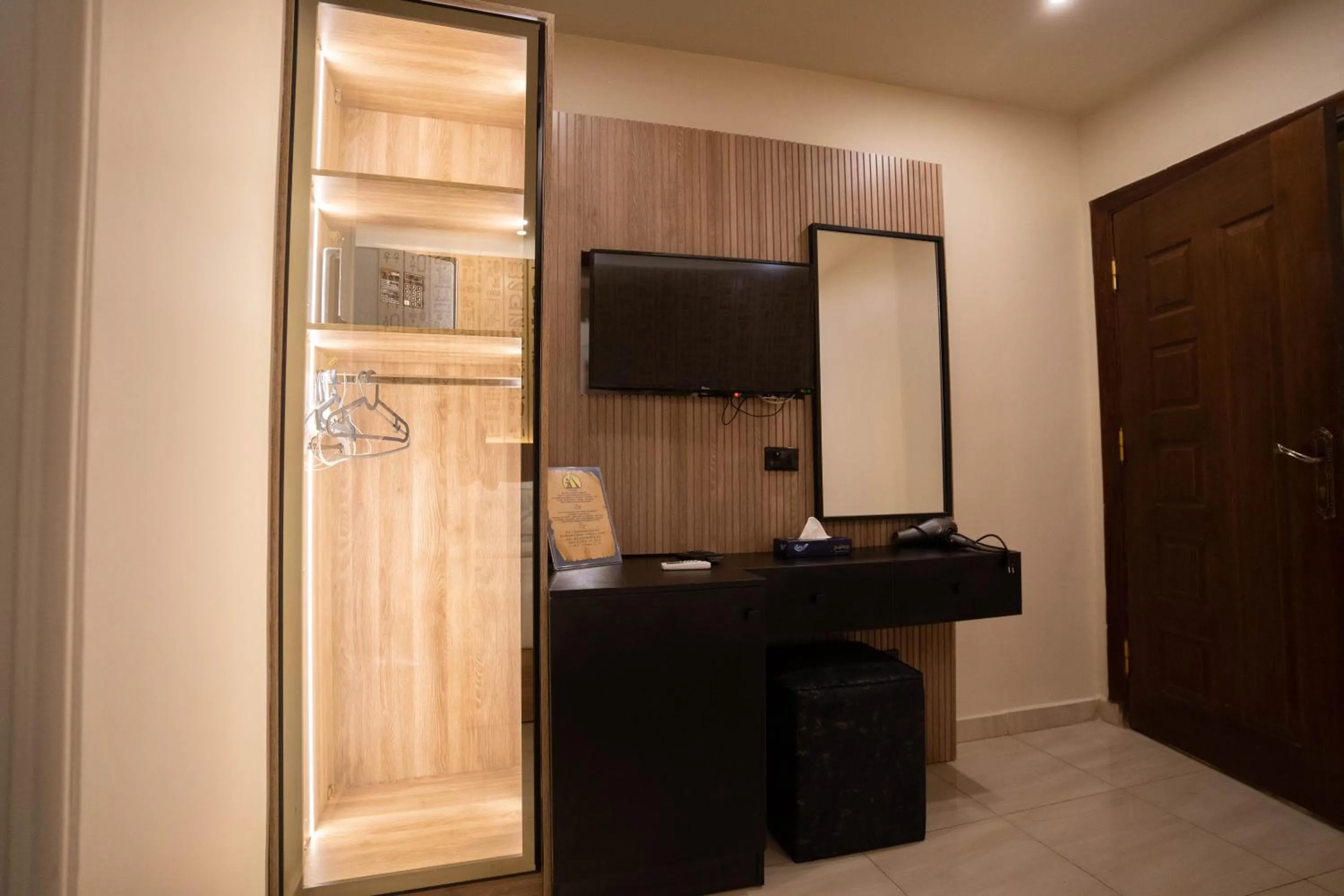 room service in Great Pyramid Inn