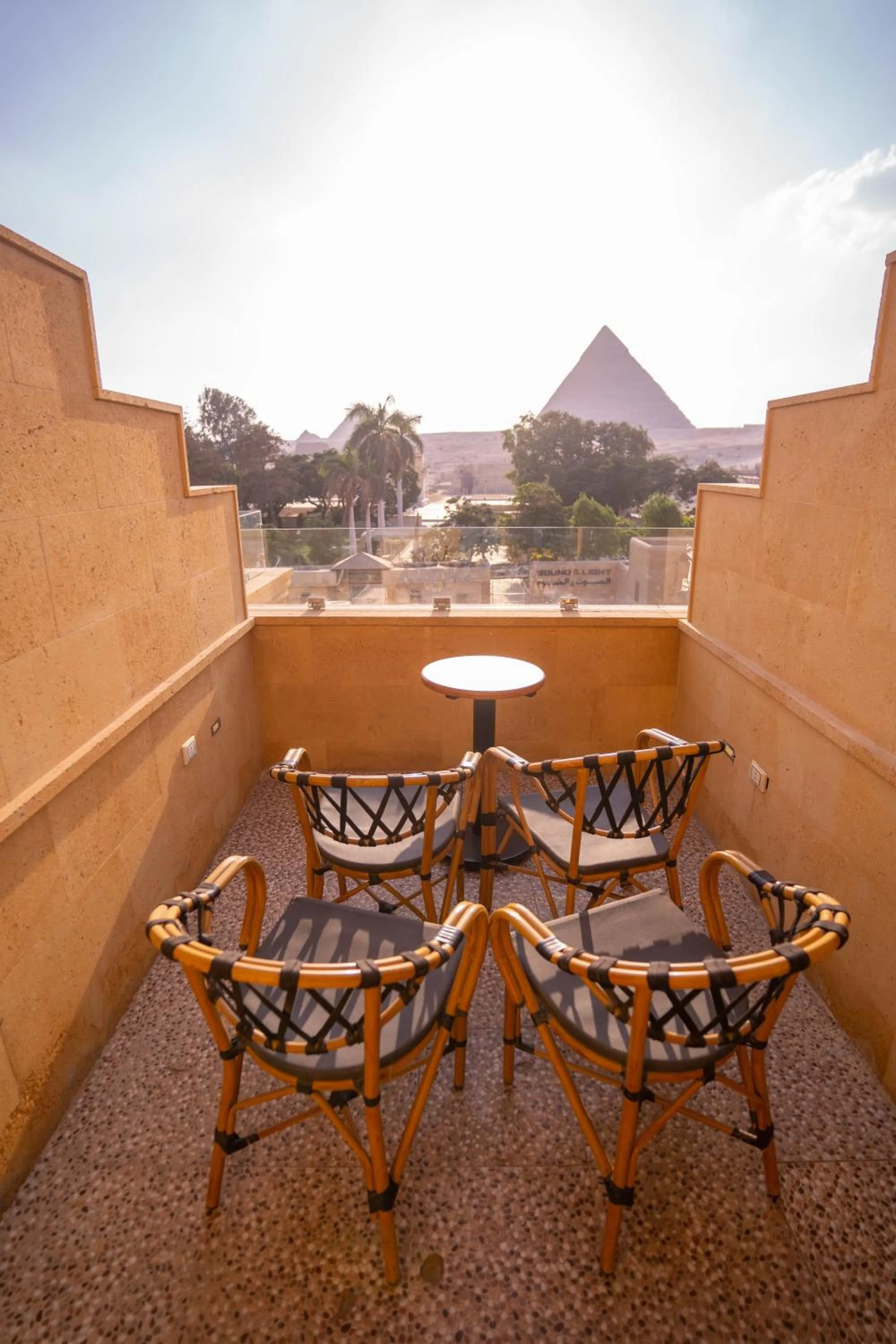 Balcony/Terrace in Great Pyramid Inn