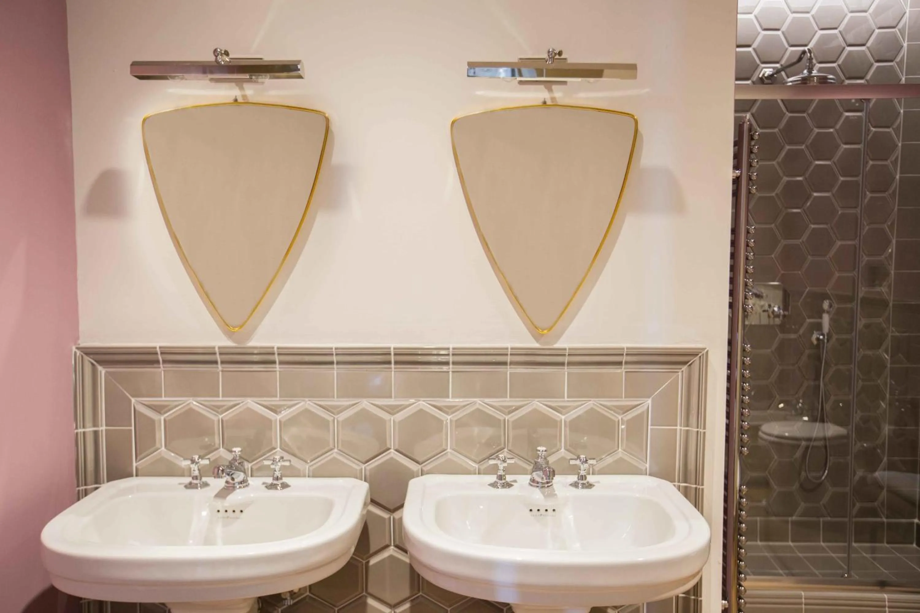 Bathroom in AdAstra Suites