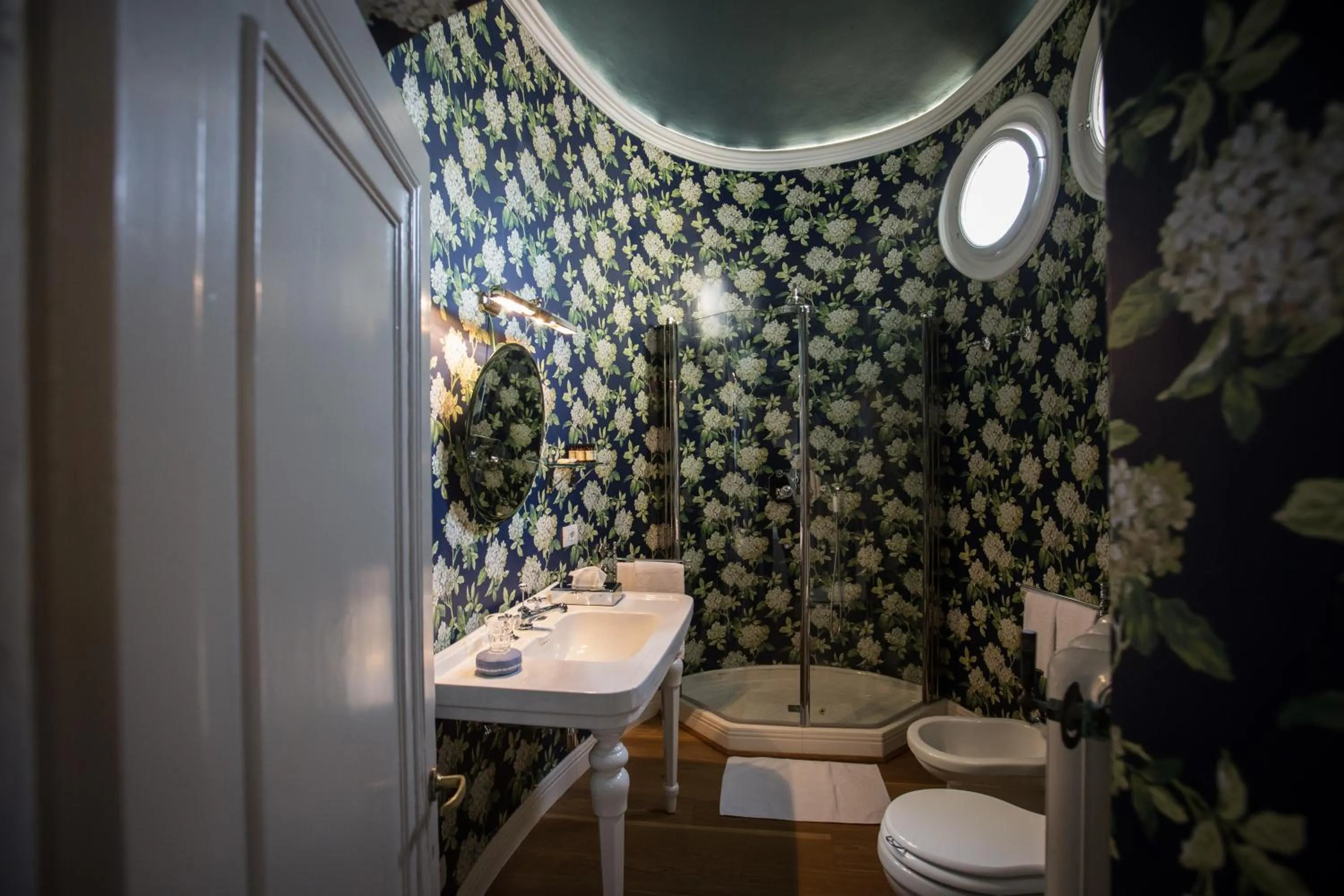 Bathroom in AdAstra Suites