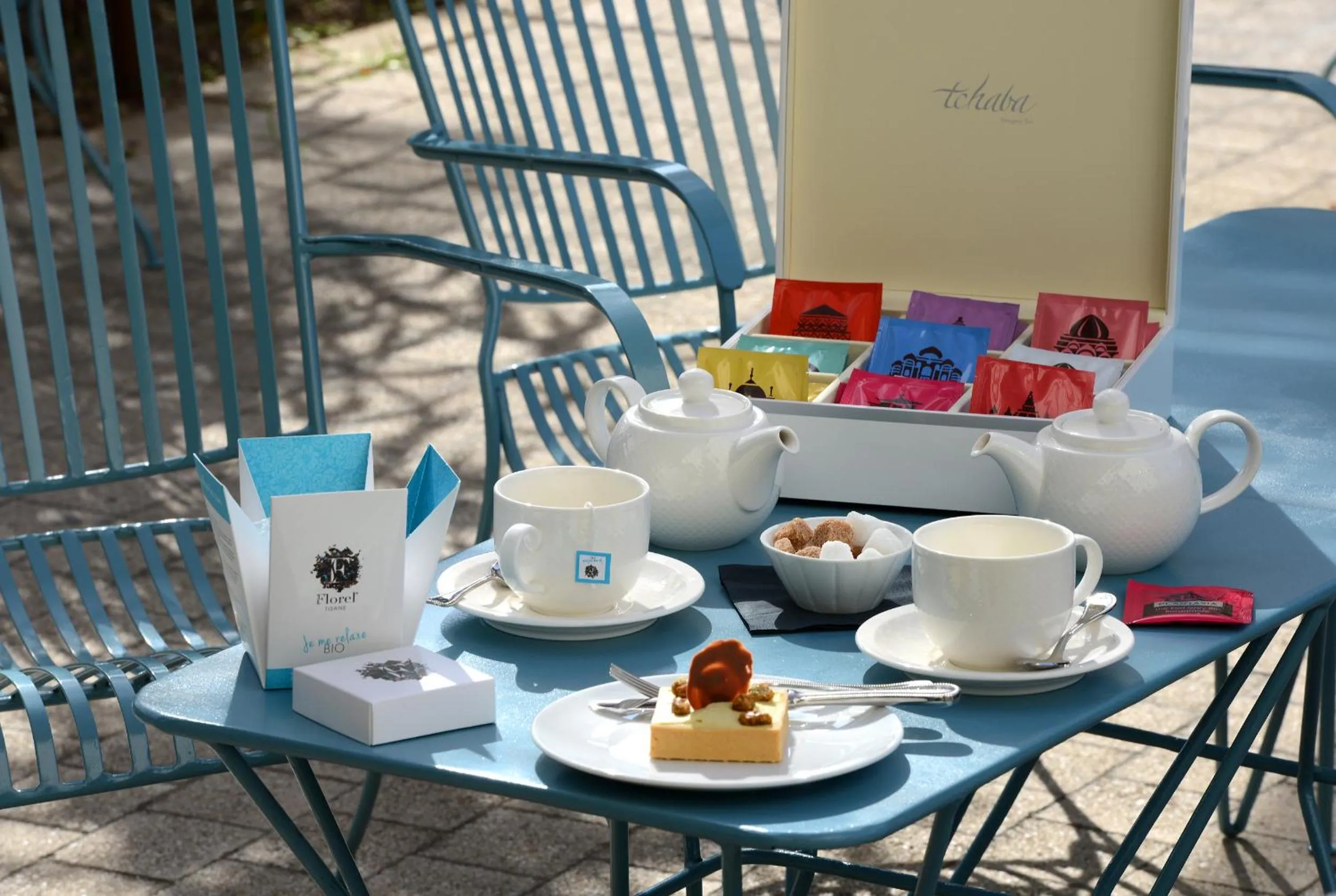 Patio in Grand Hôtel Henri - Teritoria